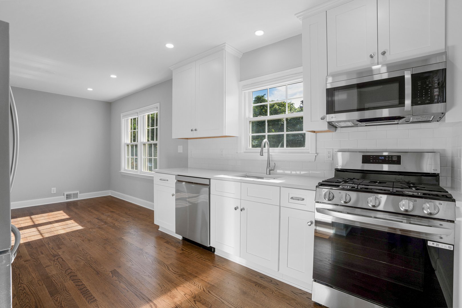 1411 Sherman Avenue Photo 8