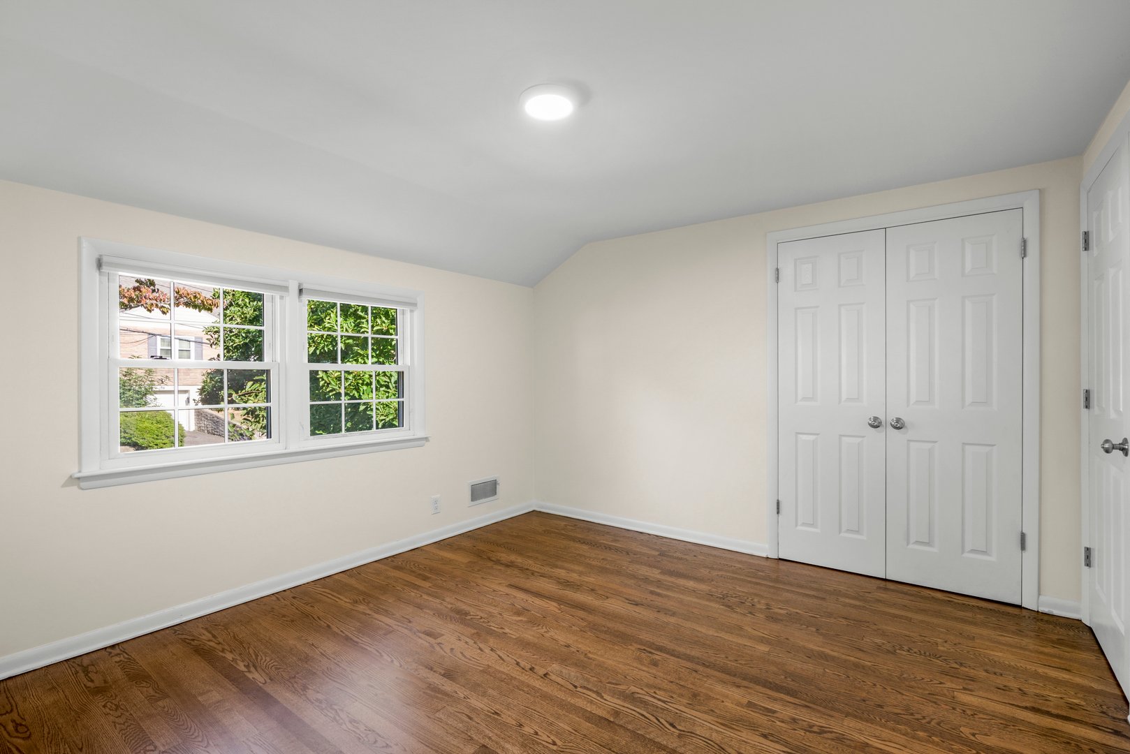 1411 Sherman Avenue Photo 17