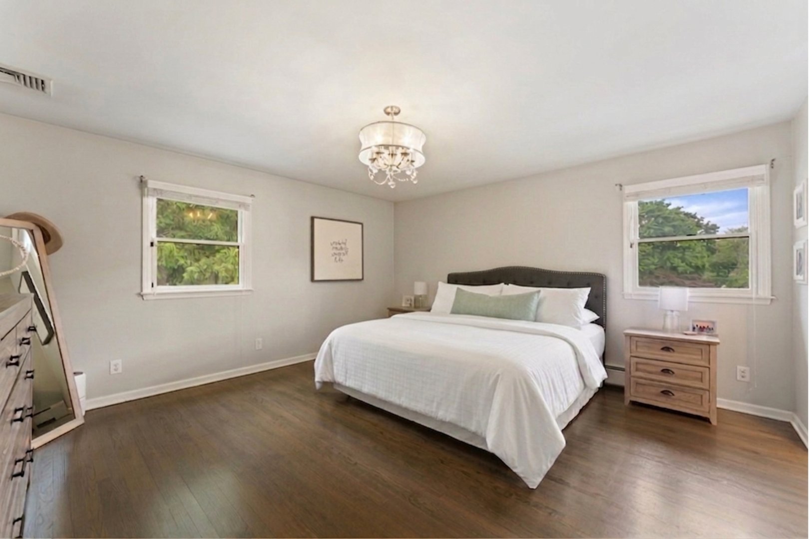 1 Sherwood Road Photo 15