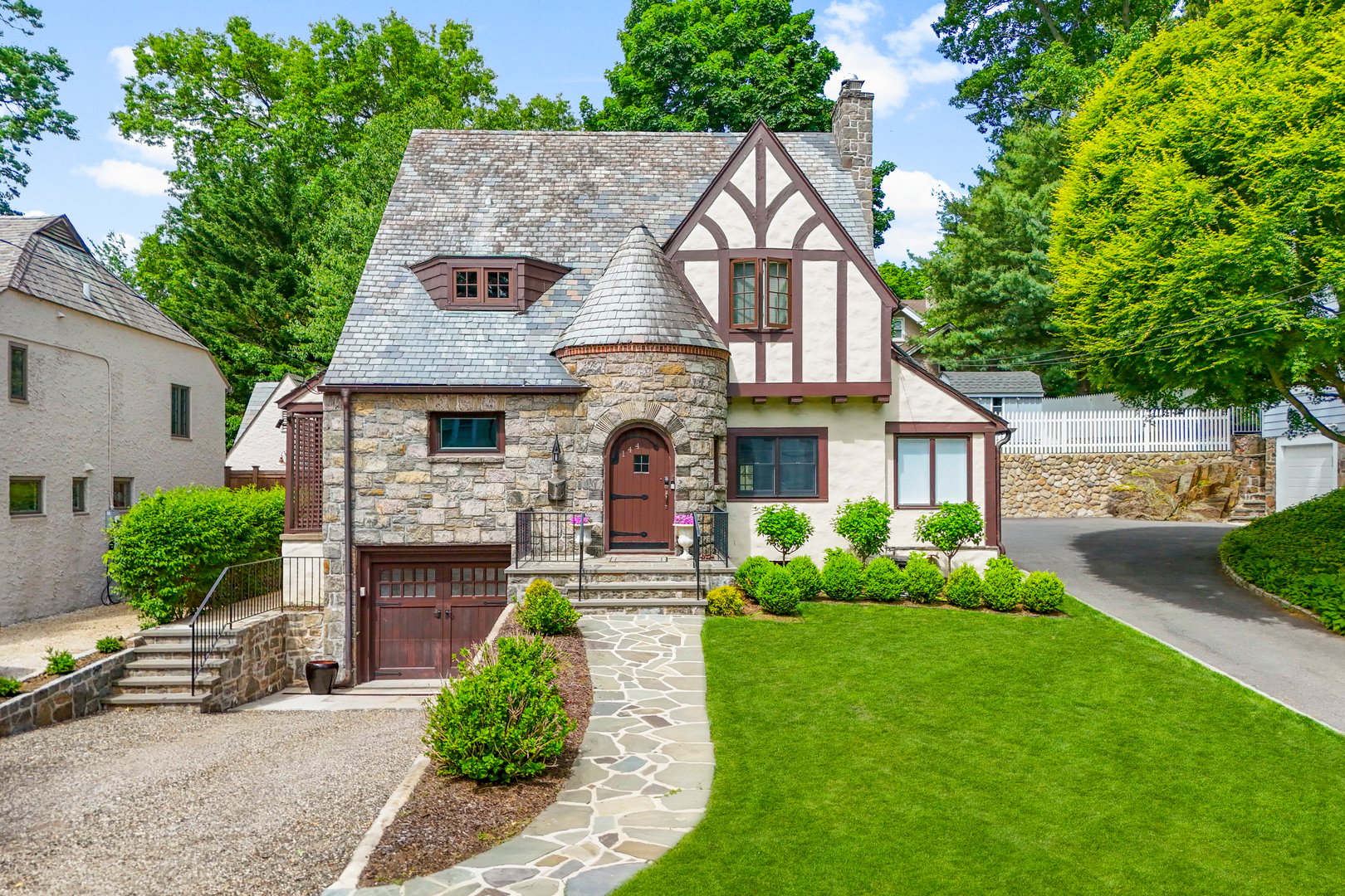 144 Douglas Place Photo 1