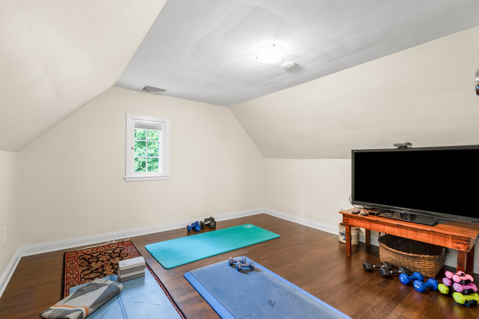 144 Douglas Place Photo 23
