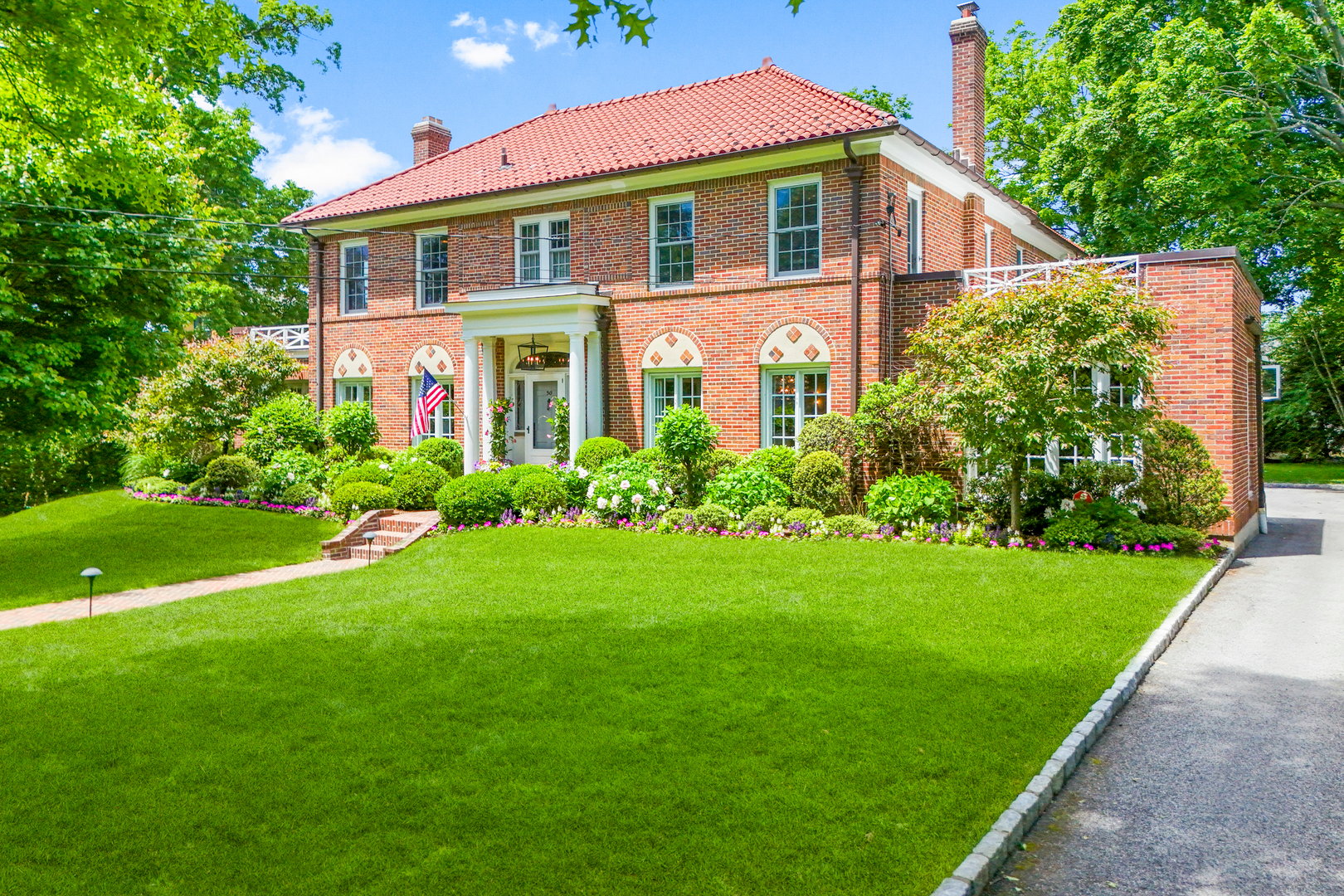 30 Elm Avenue Photo 2