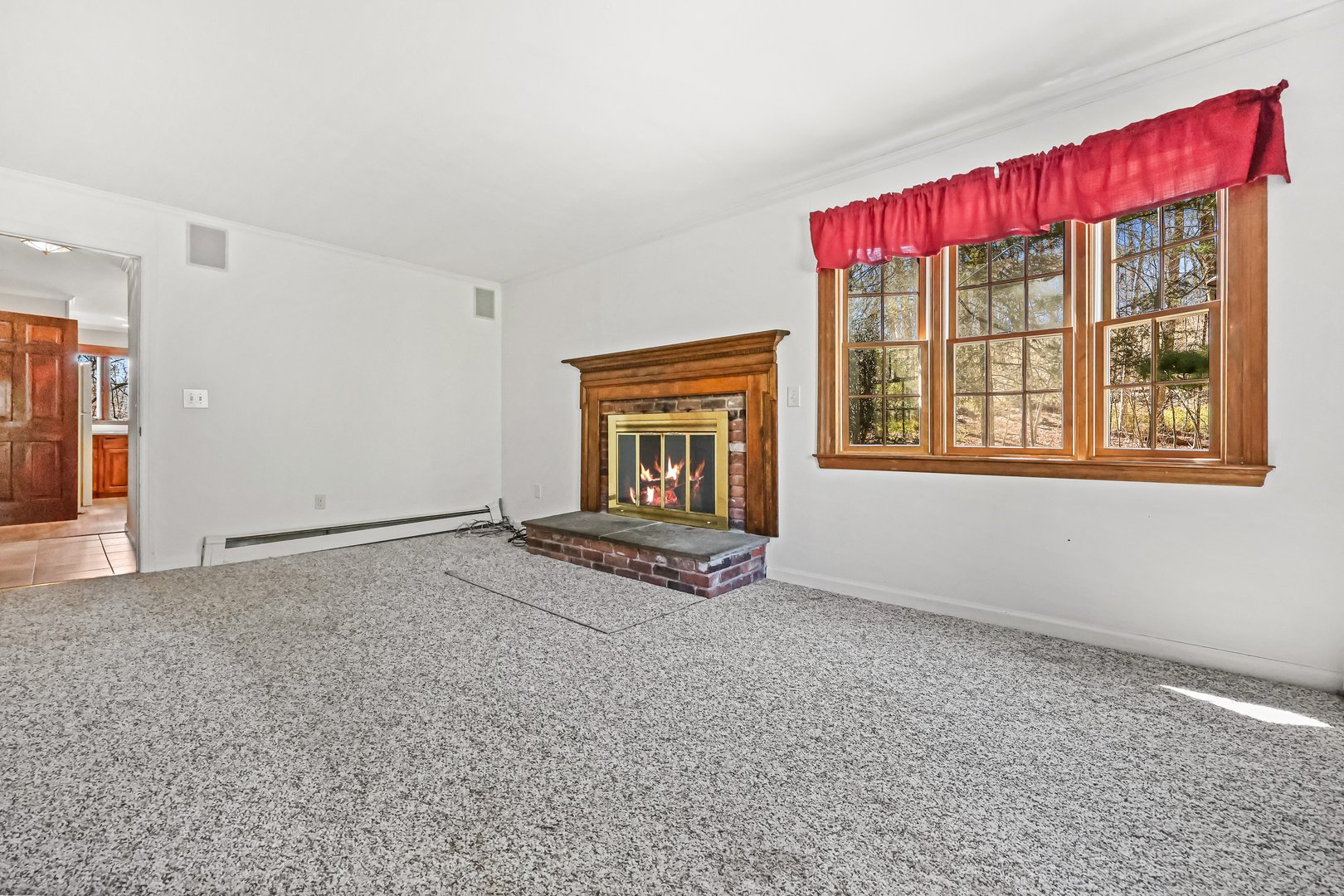 145 Wilton Road East Photo 12