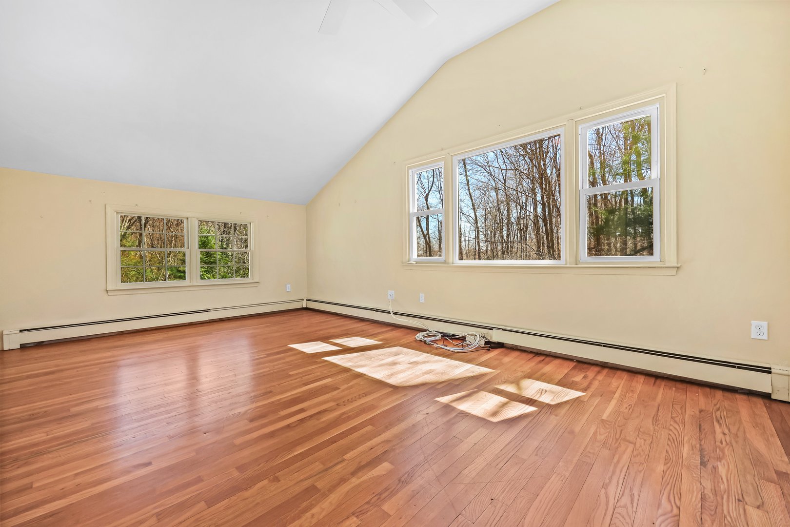 145 Wilton Road East Photo 20