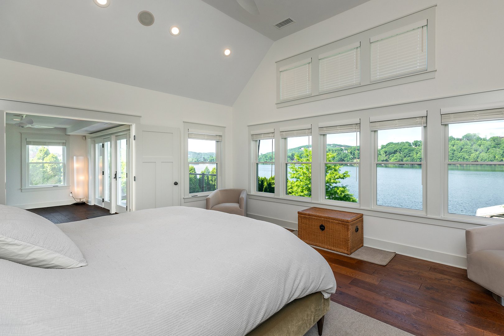 156 North Lake Shore Drive Photo 16