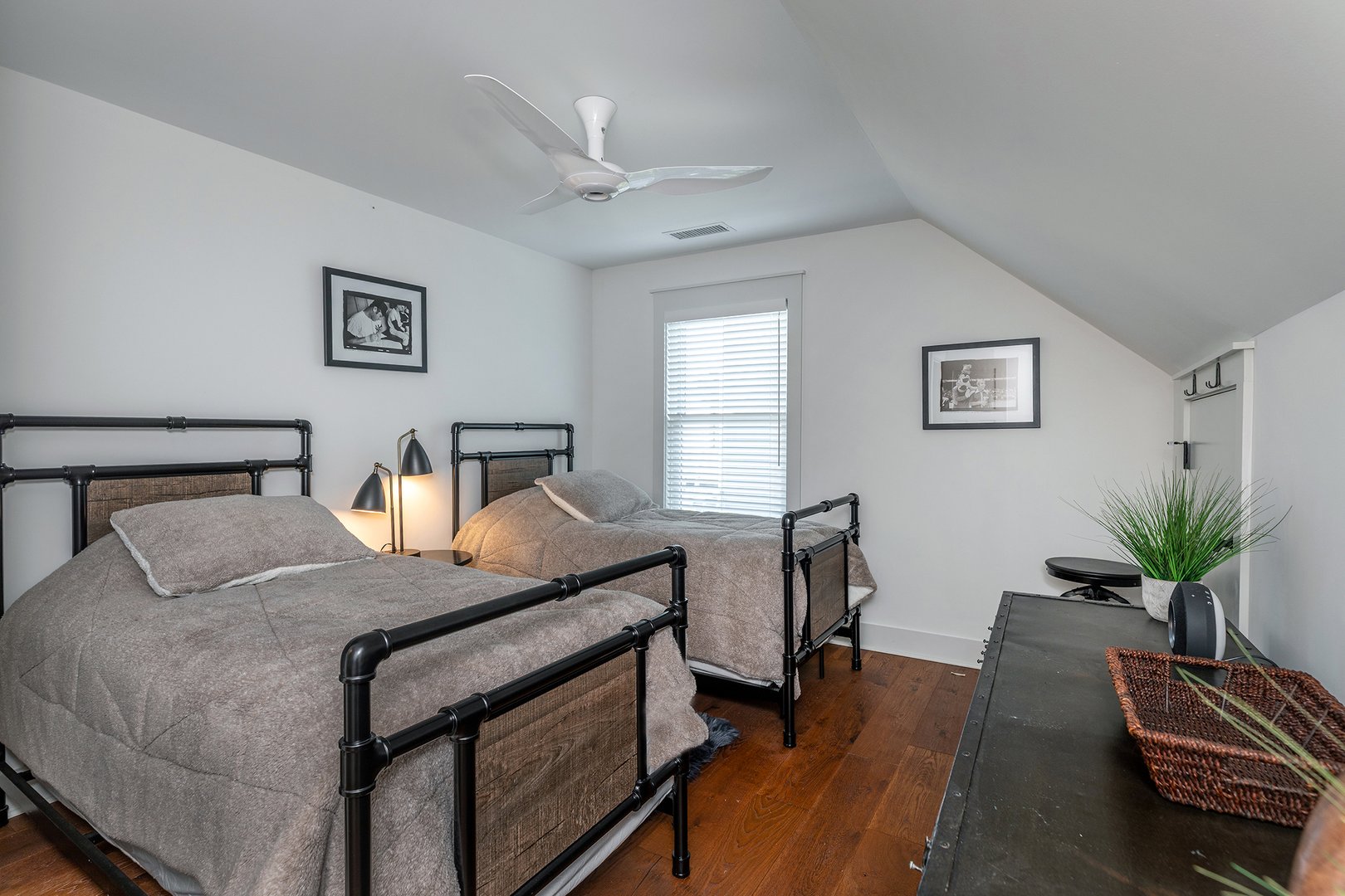 156 North Lake Shore Drive Photo 32