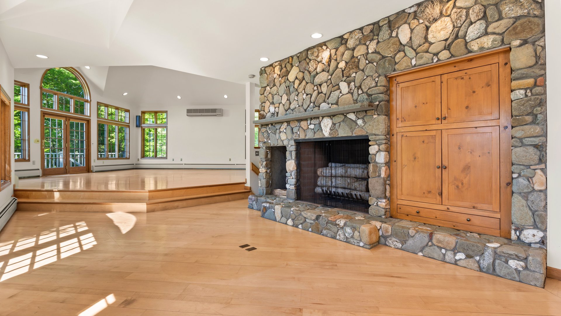 765 Canaan Rd Photo 23