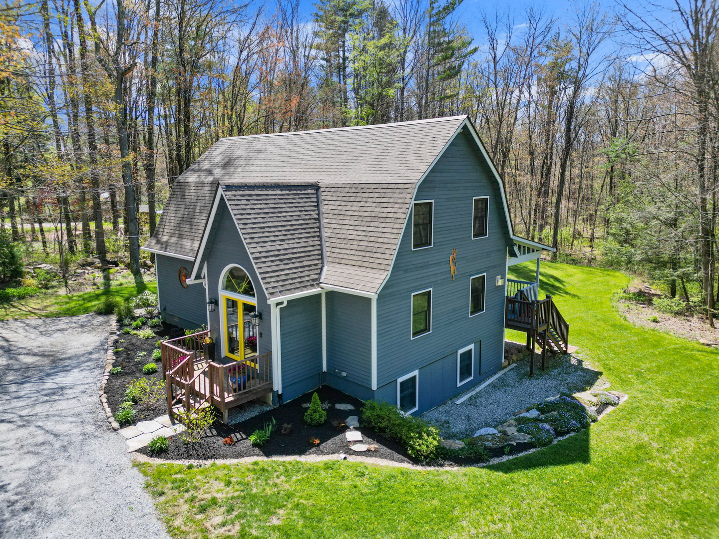 594 Shunpike Rd Photo 2