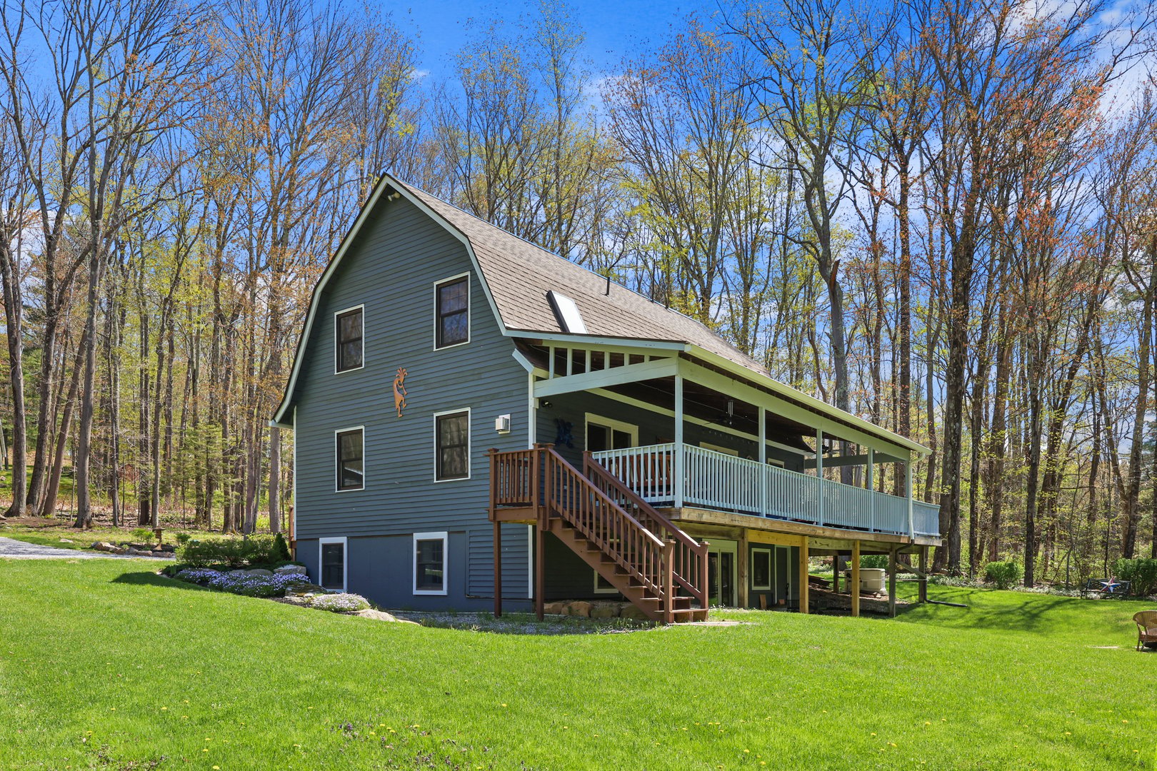 594 Shunpike Rd Photo 3