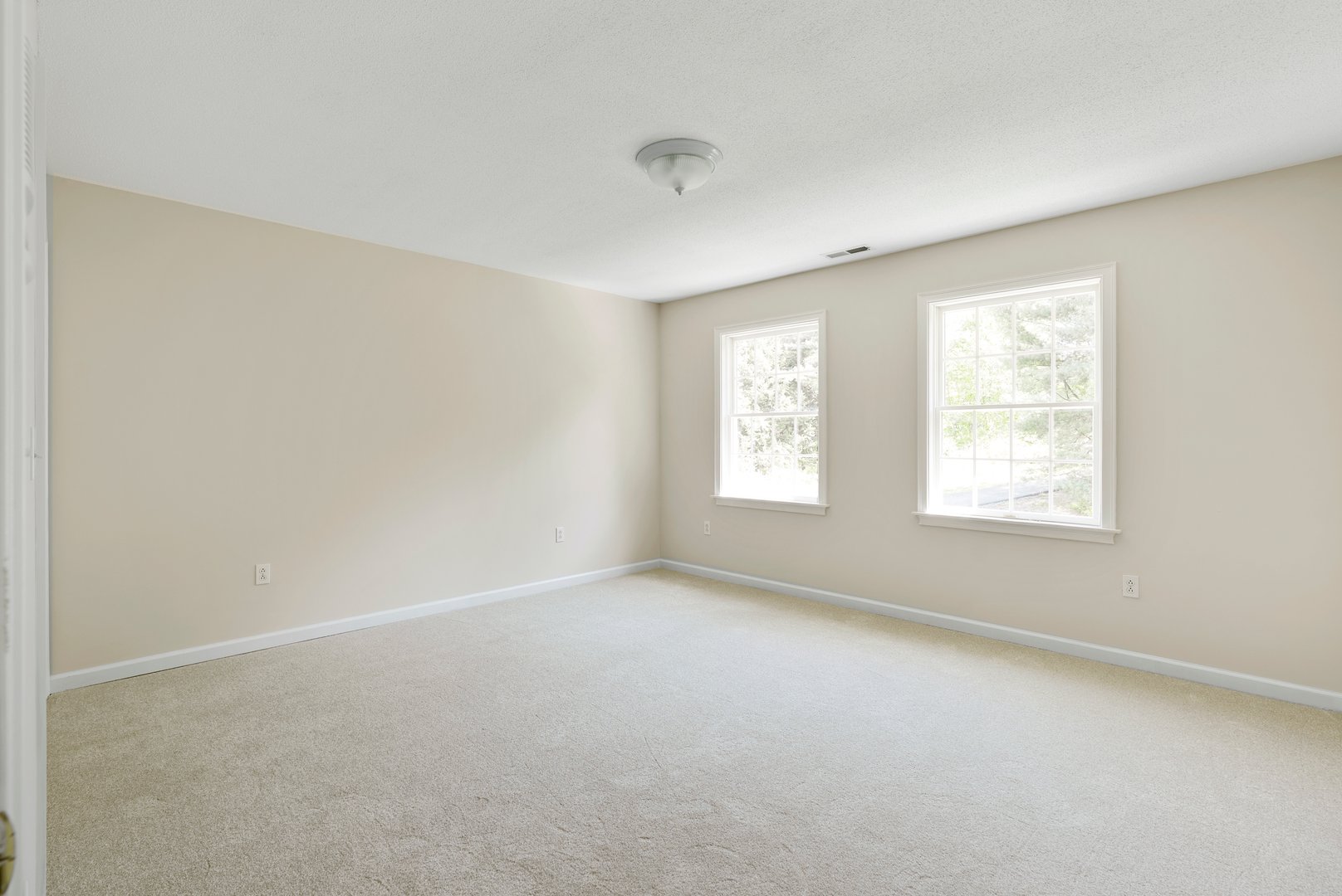 555 Waterville Road Photo 36