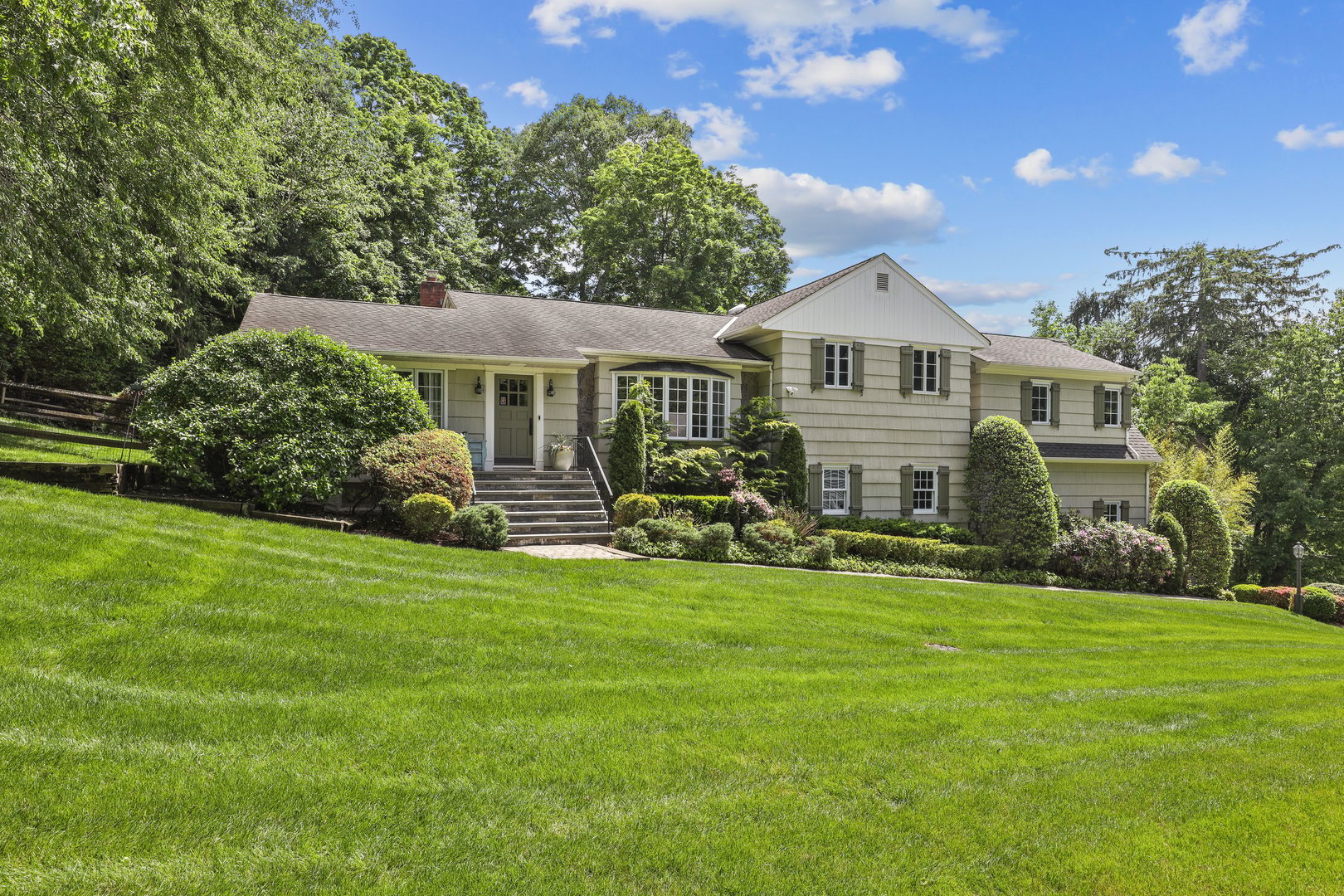 41 Lincoln Avenue Photo 3