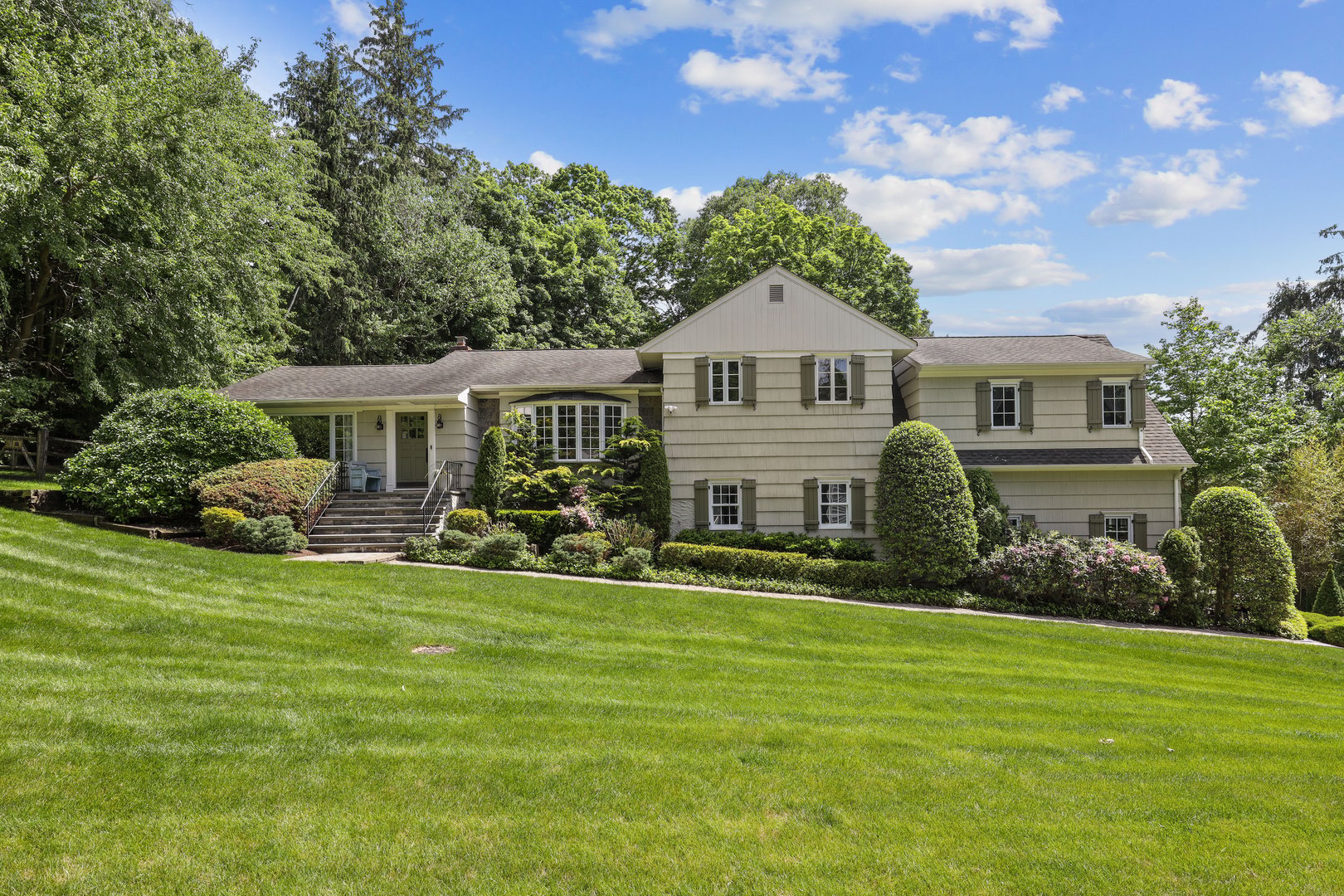 41 Lincoln Avenue Photo 2
