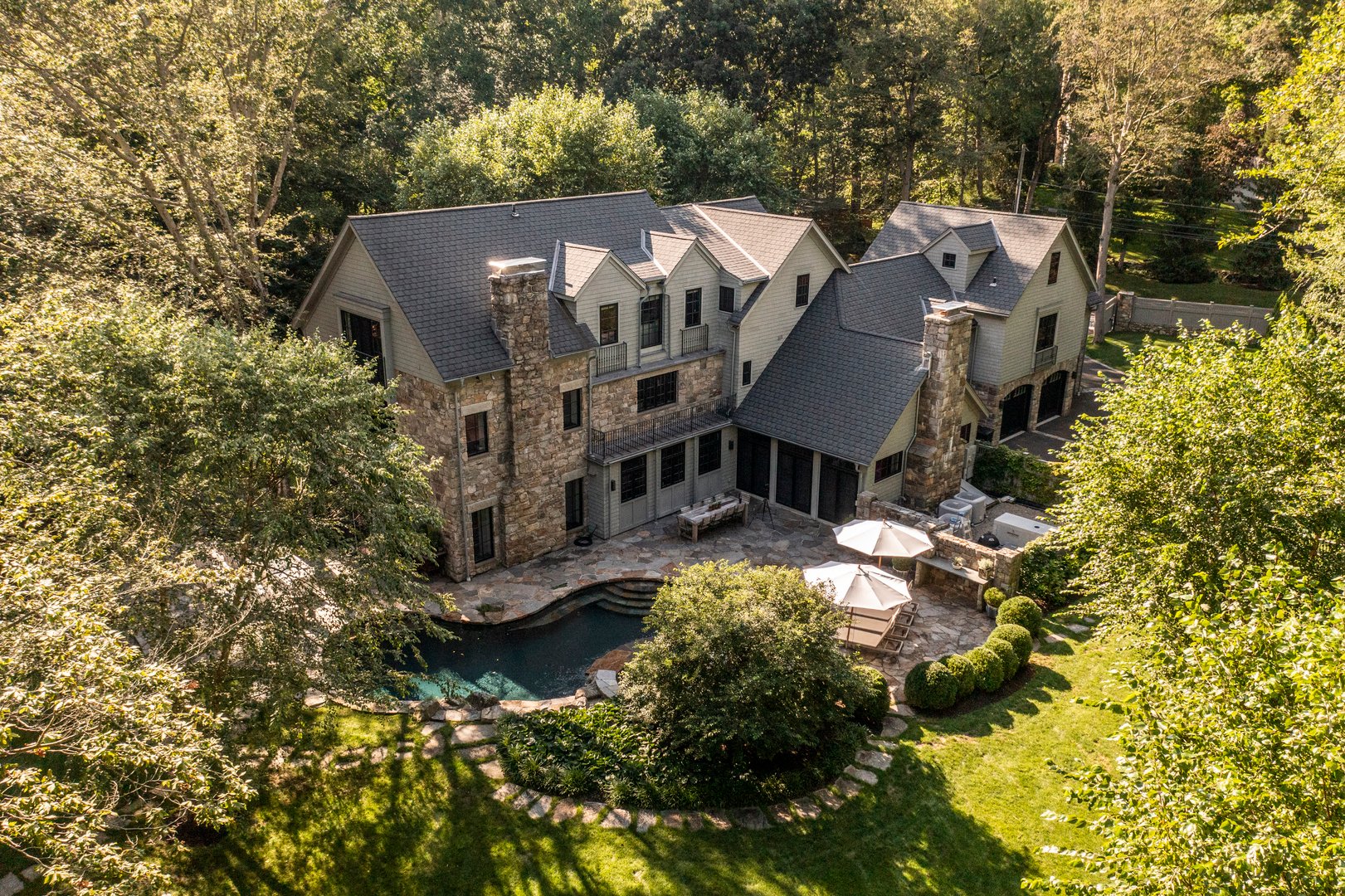 31 Stonybrook Road Photo 4