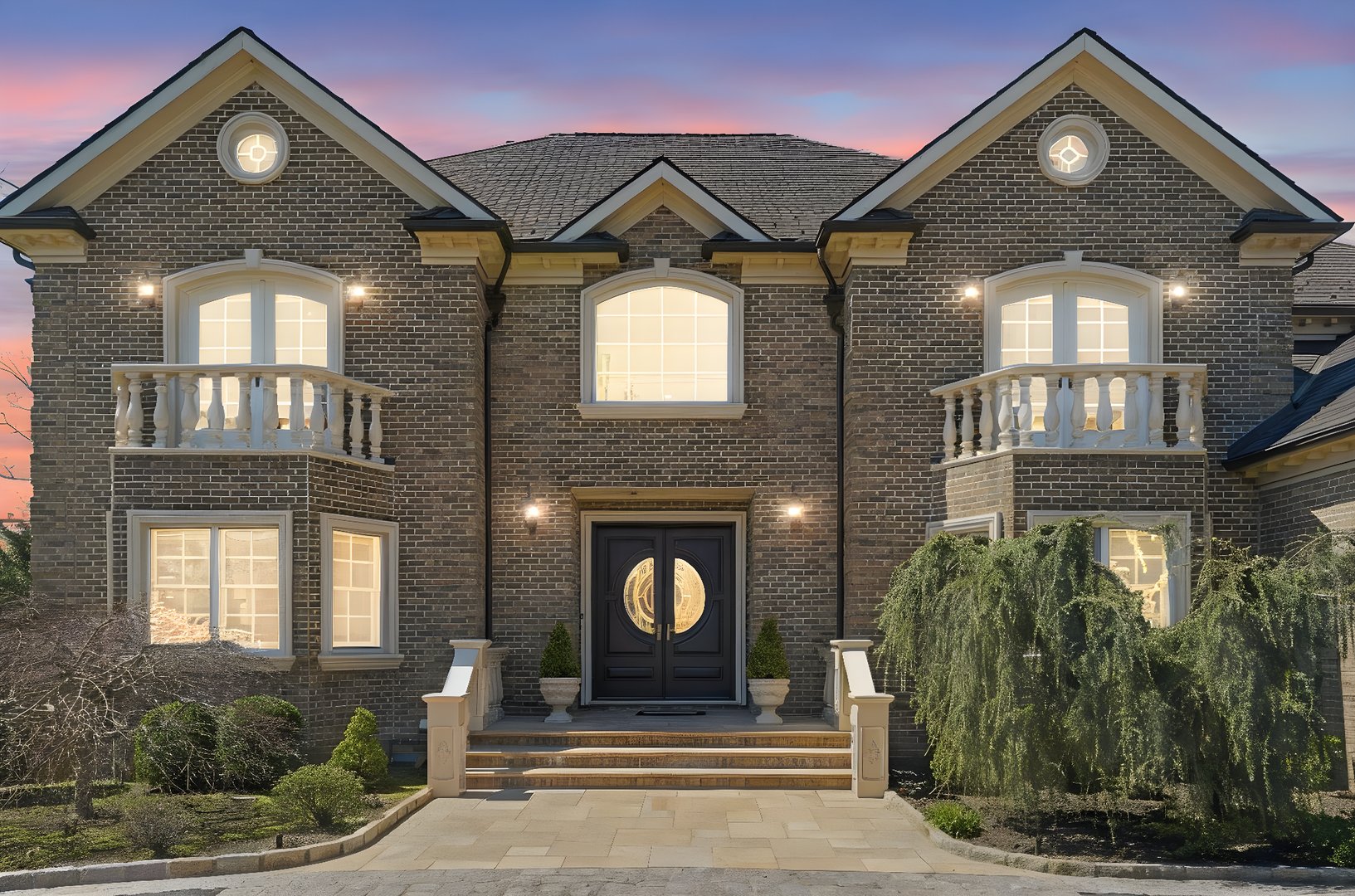 590 West Street Photo 3