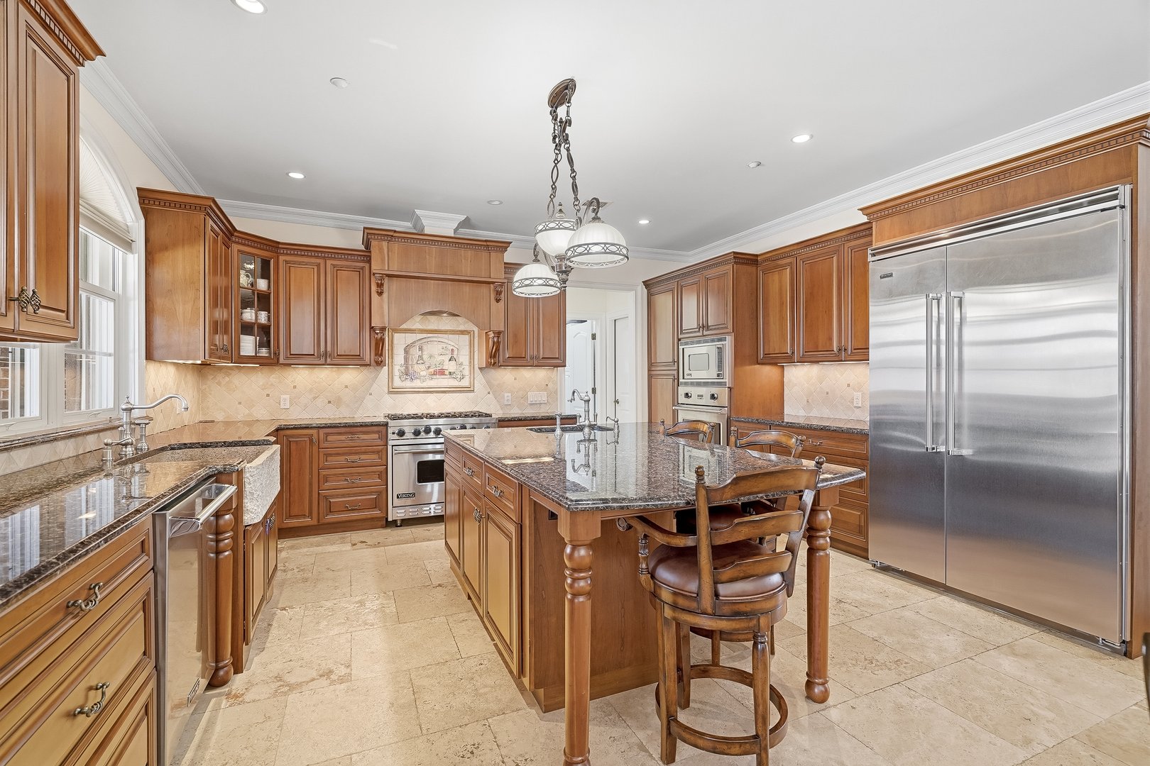 590 West Street Photo 11