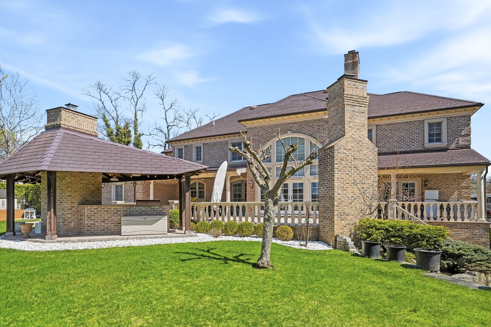 590 West Street Photo 22