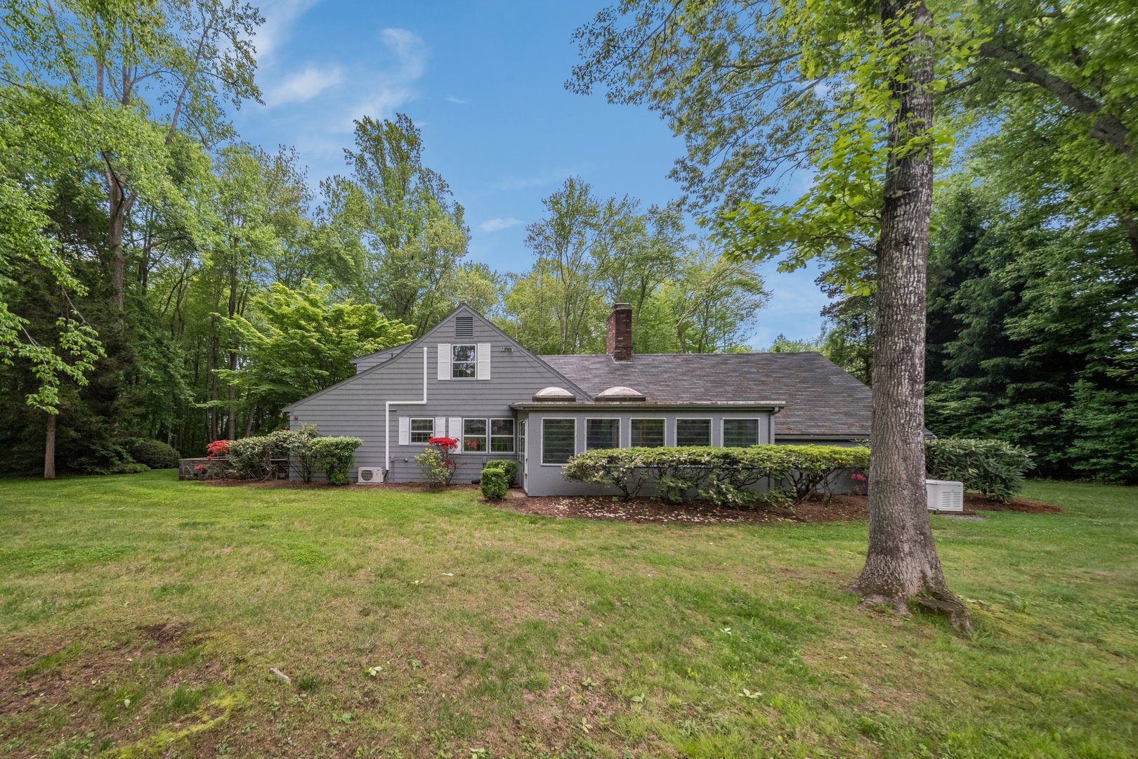 55 Island Avenue Photo 4