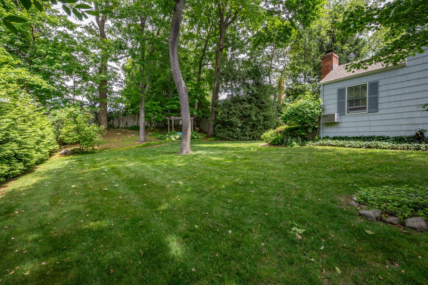 35 Mount Joy Avenue Photo 27