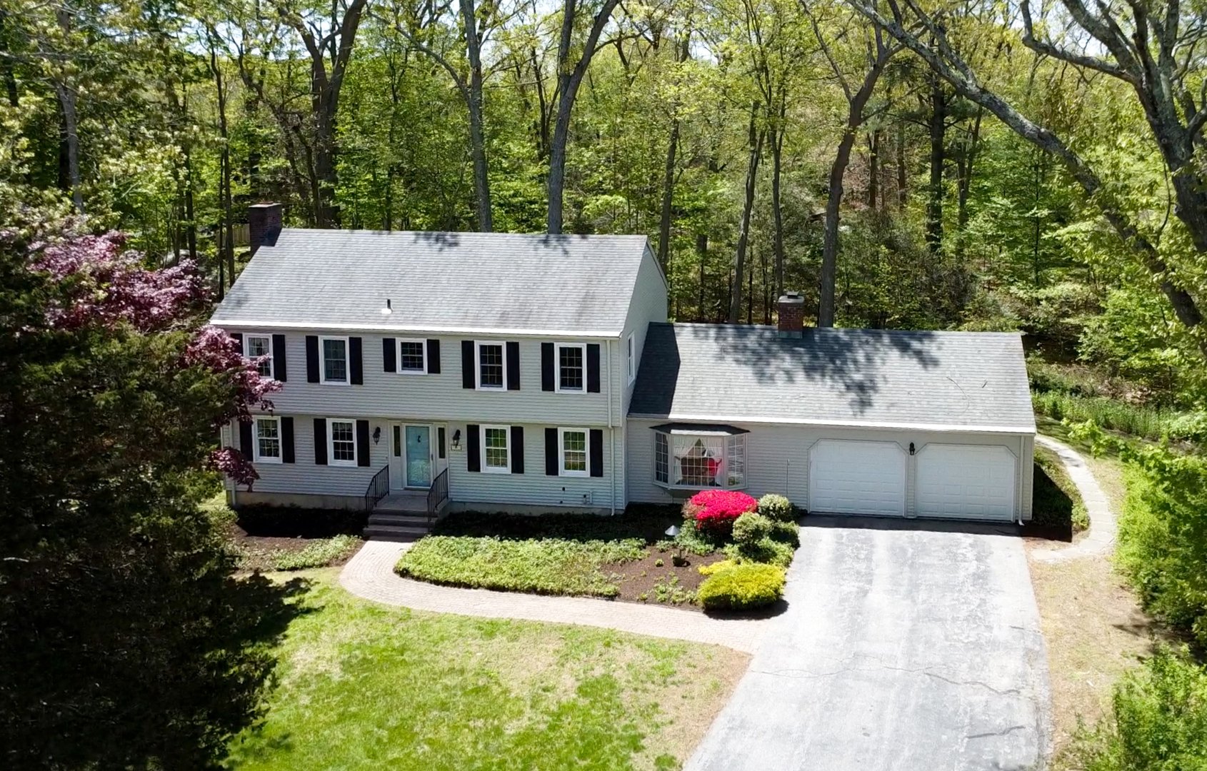 39 Churchill Lane Photo 2