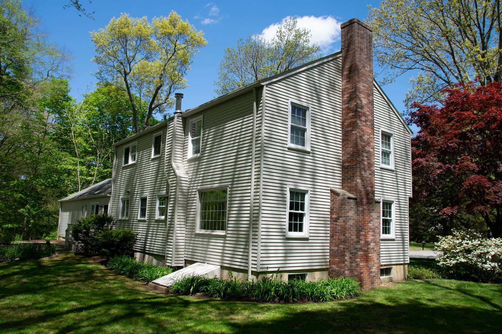 39 Churchill Lane Photo 4