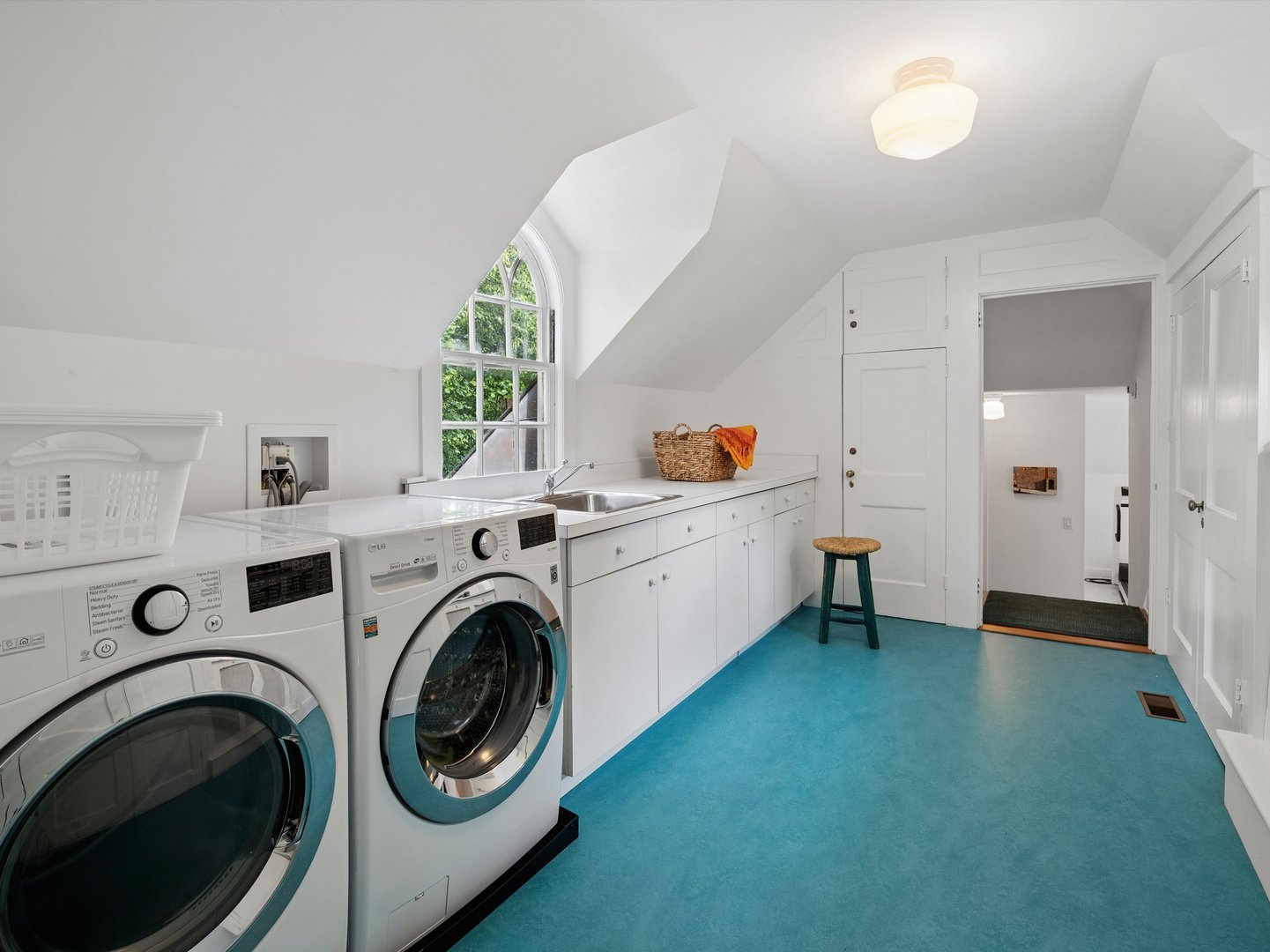 1384 Park Lane Photo 32
