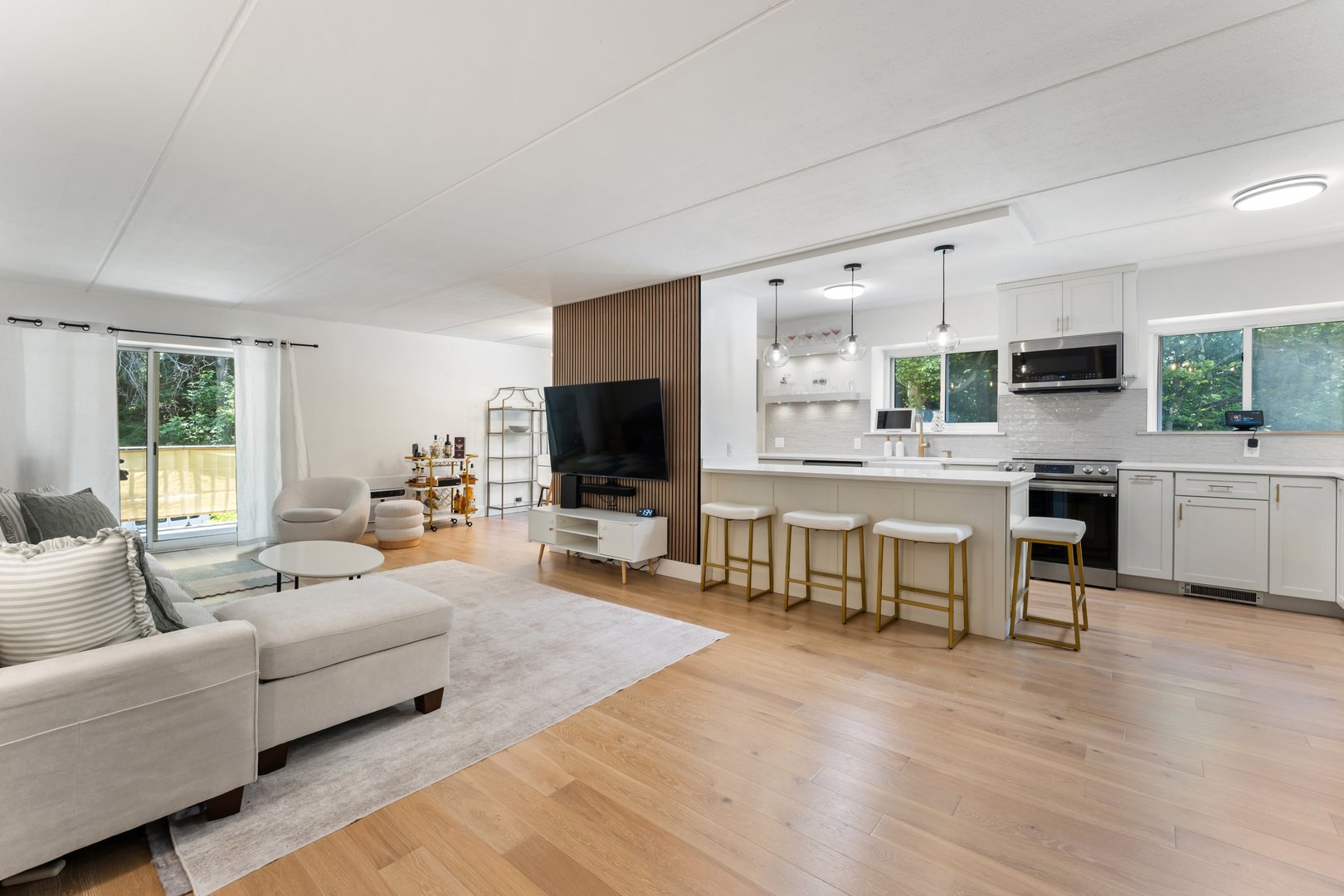 412 Benedict Avenue  #2B Photo 1