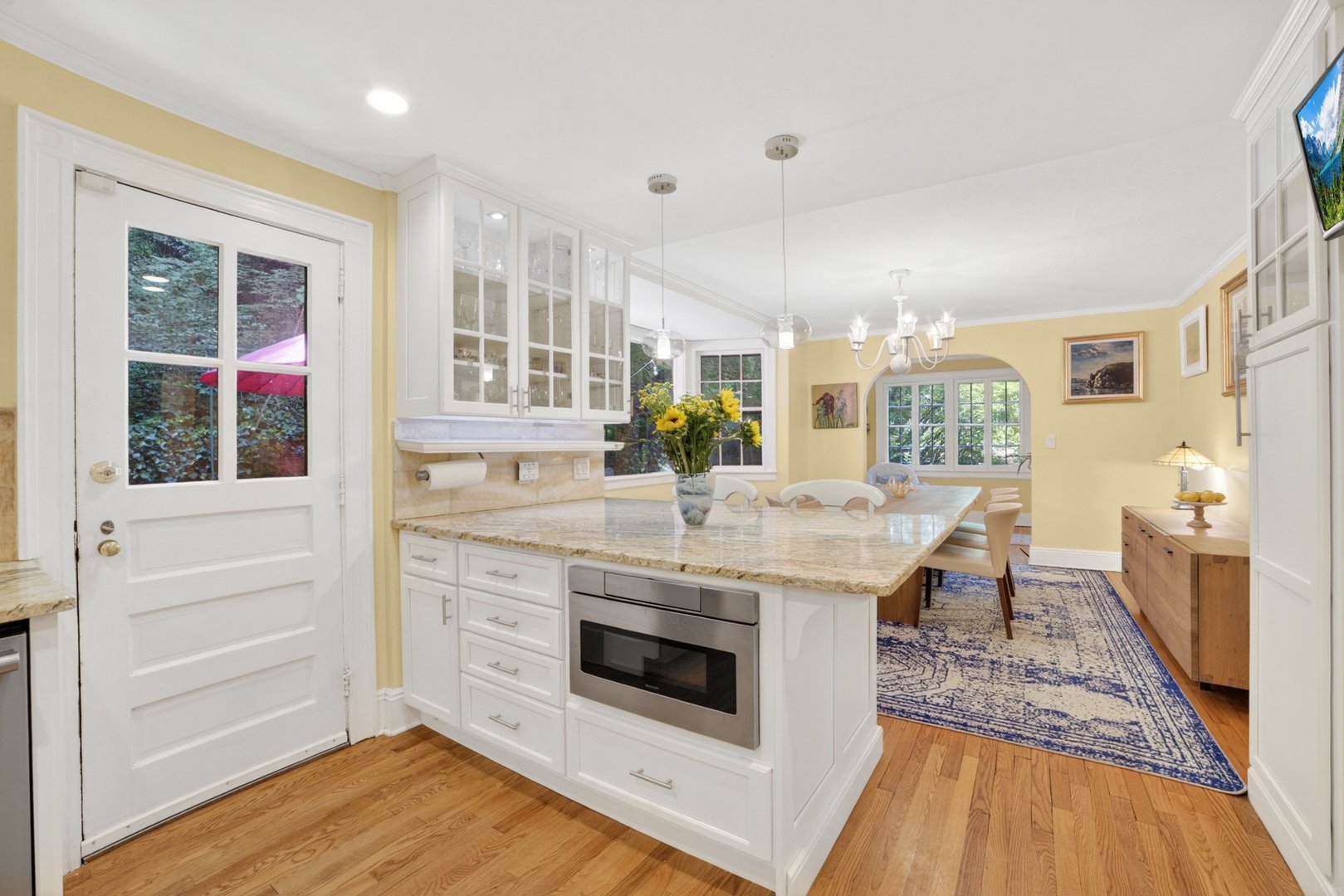 77 Edgemont Road Photo 18