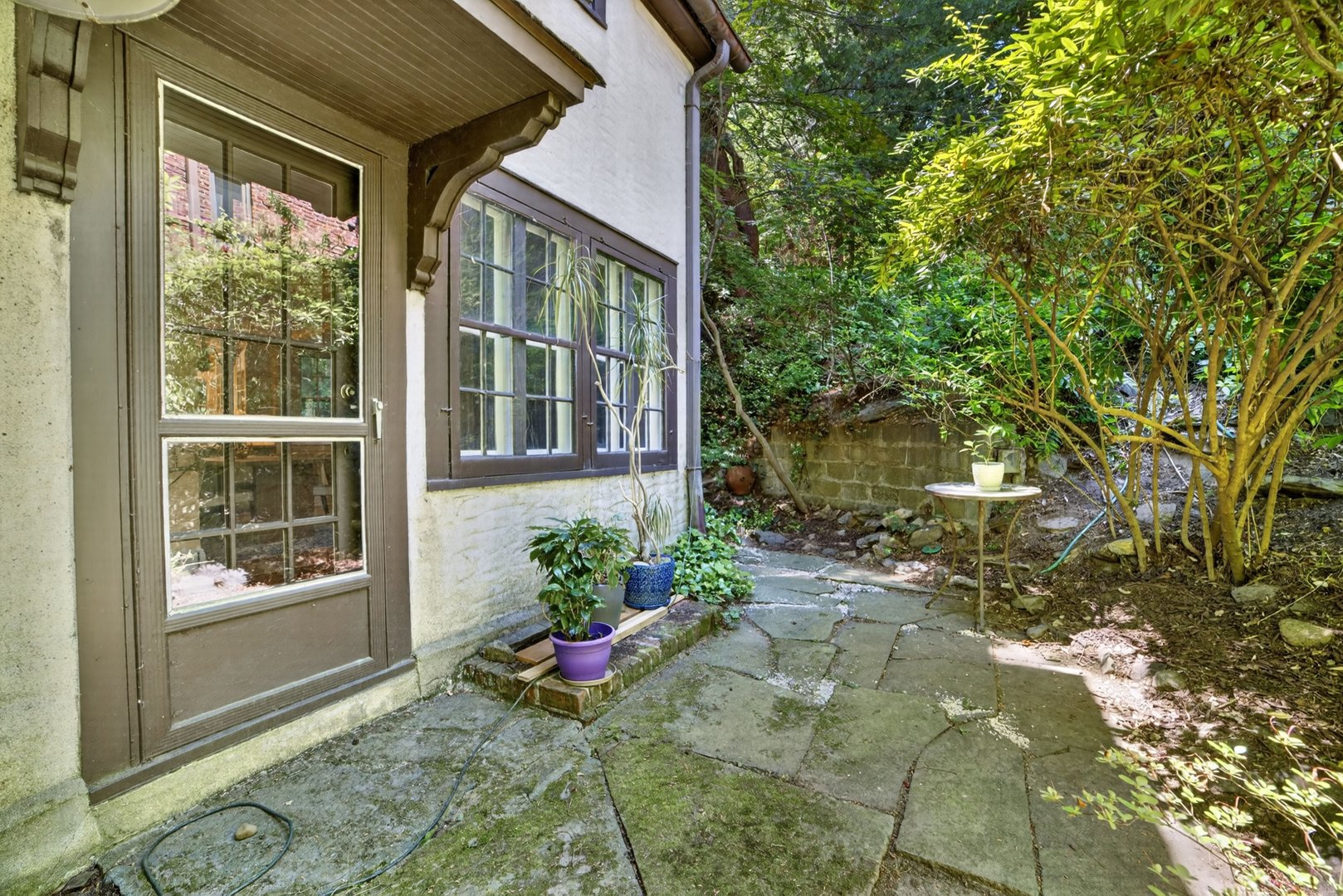 77 Edgemont Road Photo 34