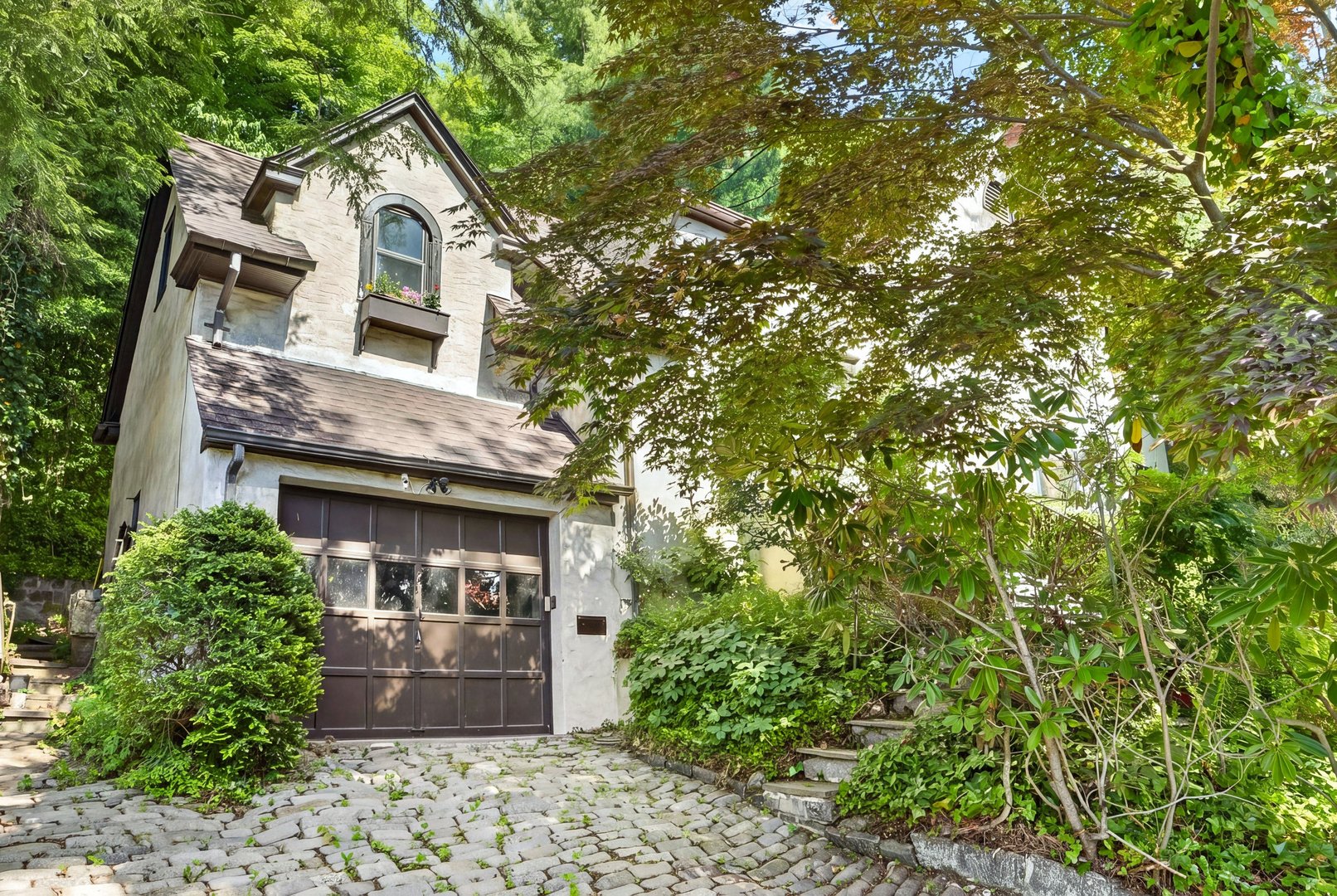 77 Edgemont Road Photo 39