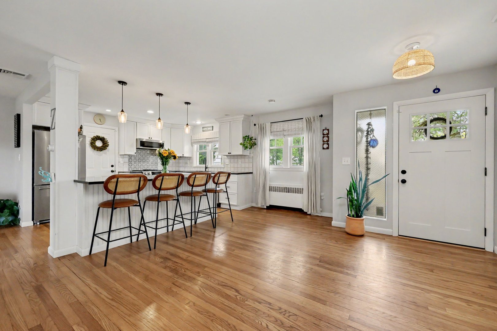 240 Third Avenue Photo 5