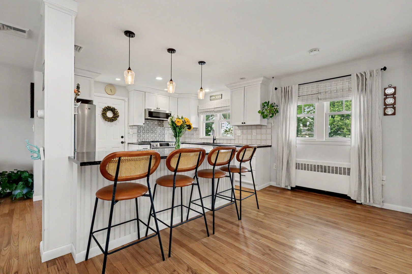 240 Third Avenue Photo 6
