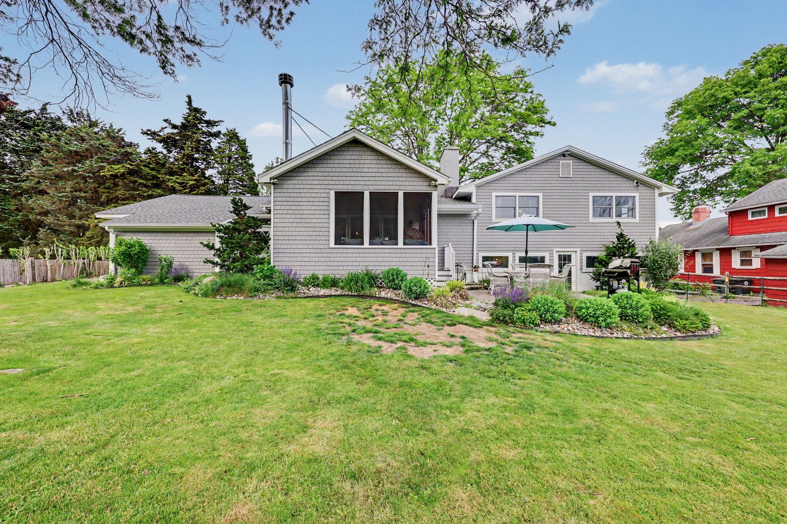 240 Third Avenue Photo 32