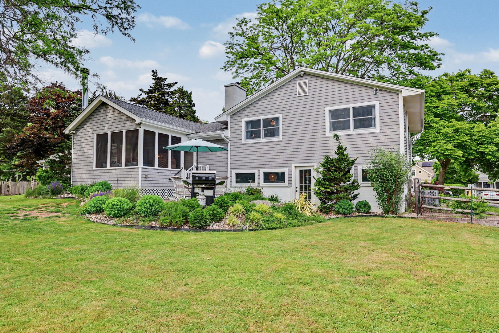 240 Third Avenue Photo 33