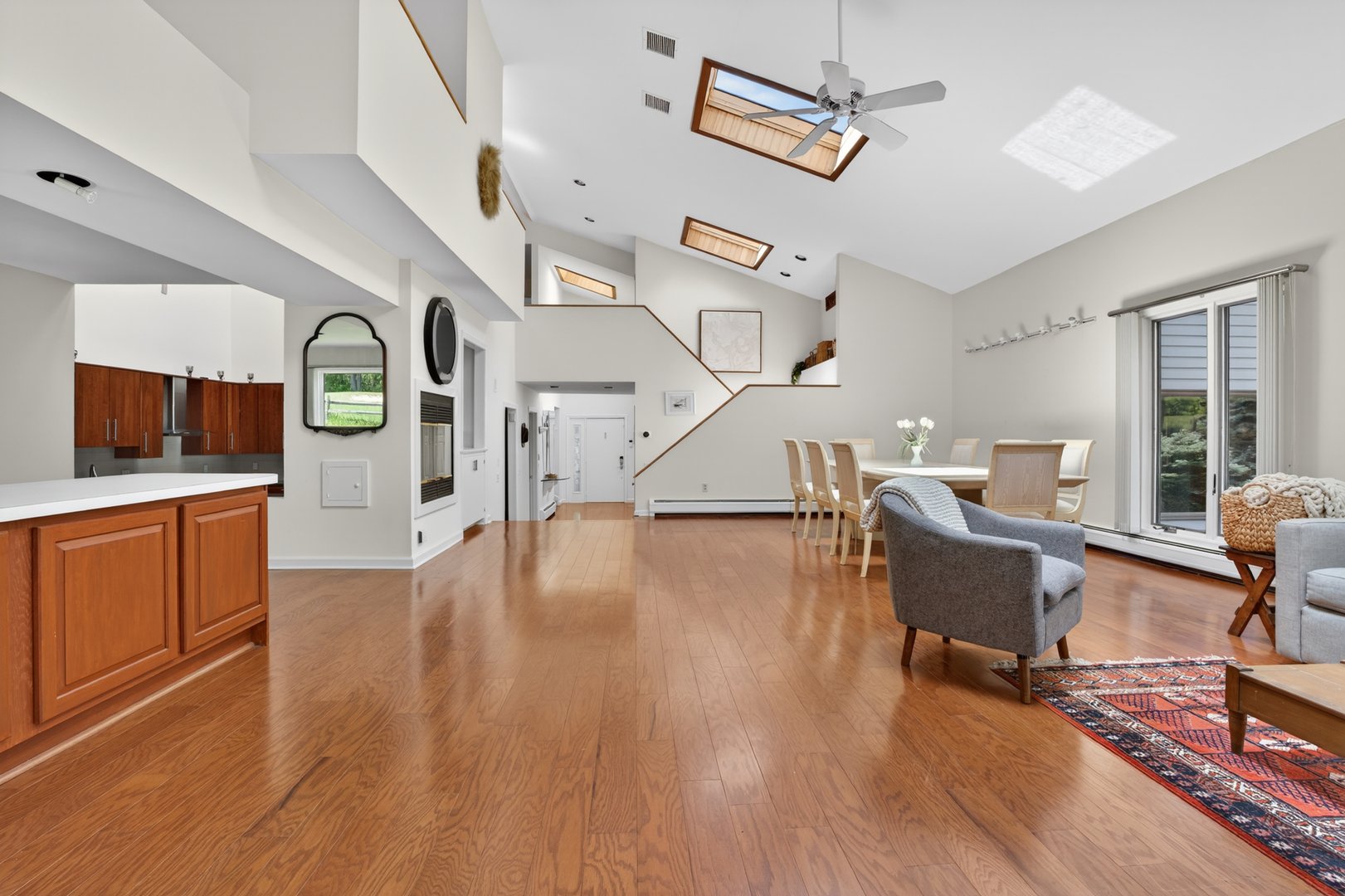 3 A Coldbrooke Dr Photo 4