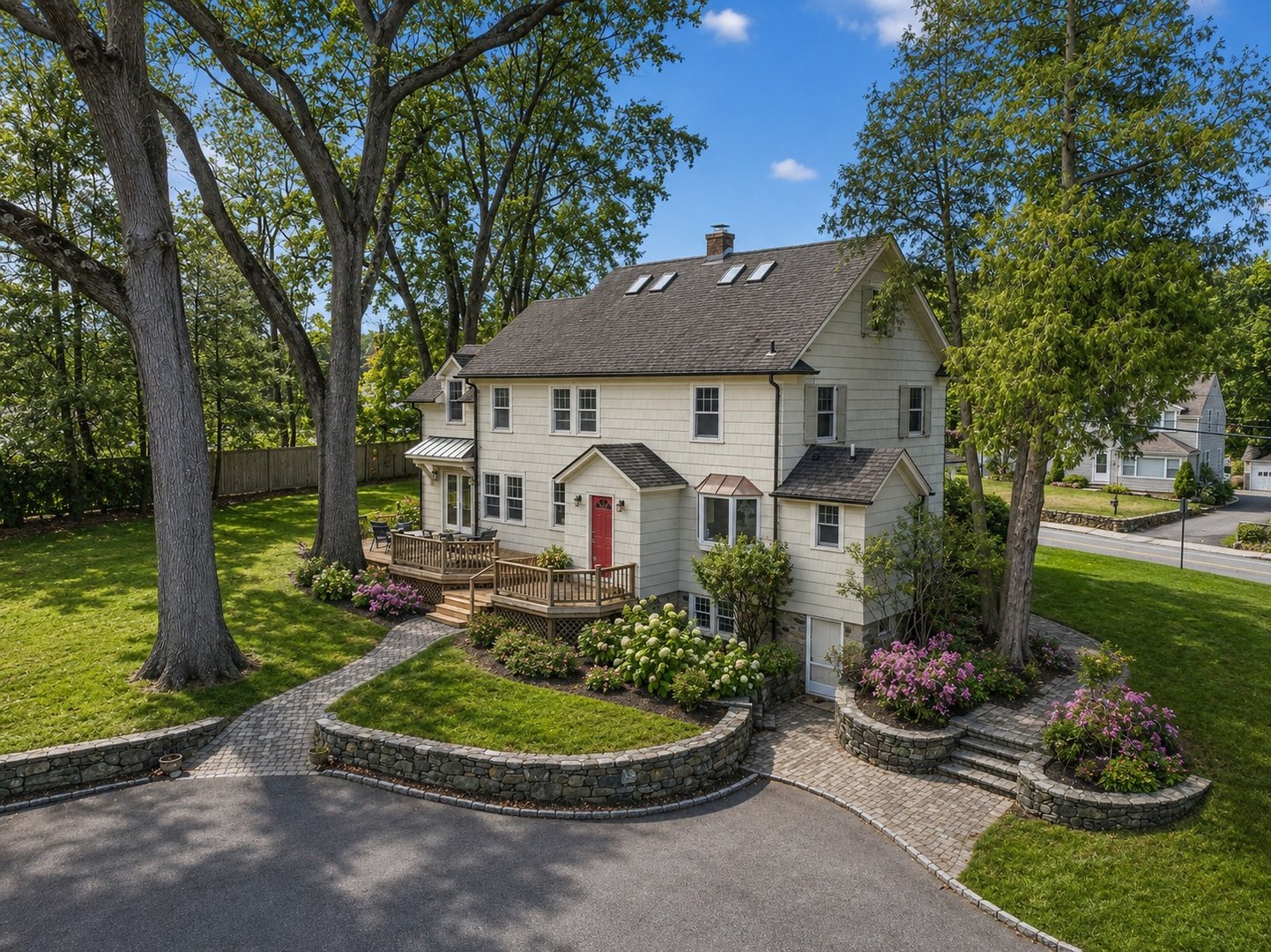 484 Bedford Road Photo 26