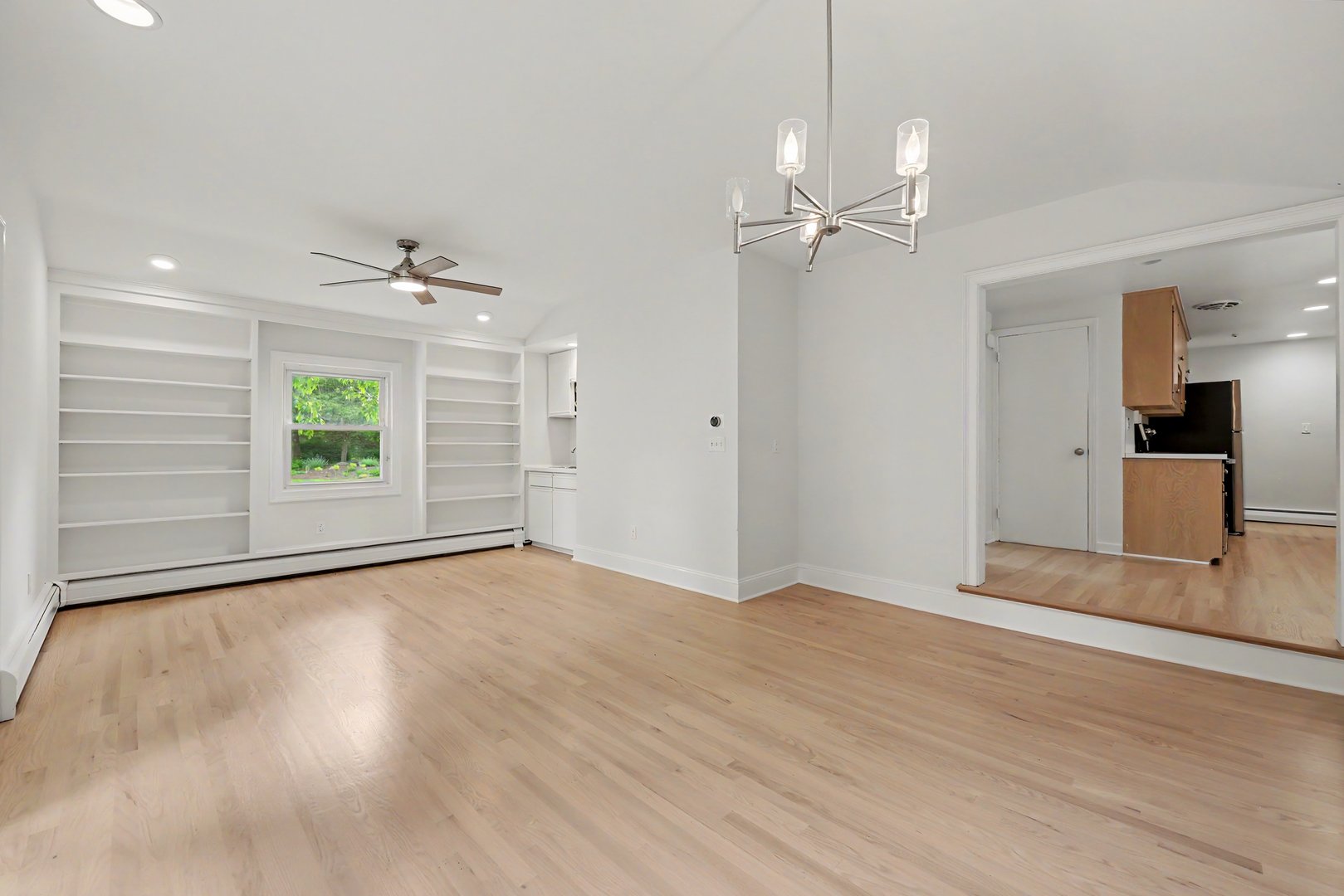 27 Apple Lane Photo 13
