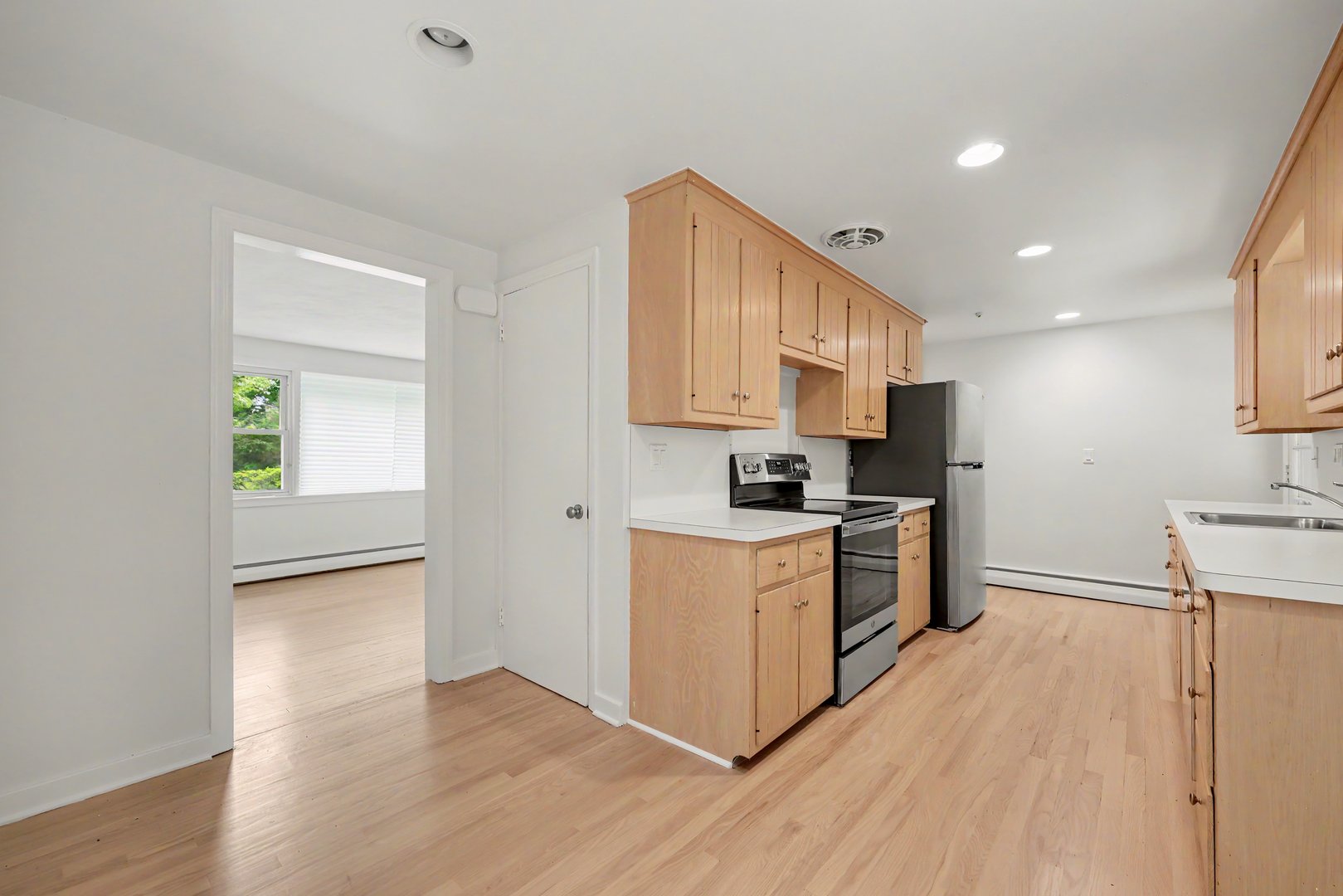 27 Apple Lane Photo 17