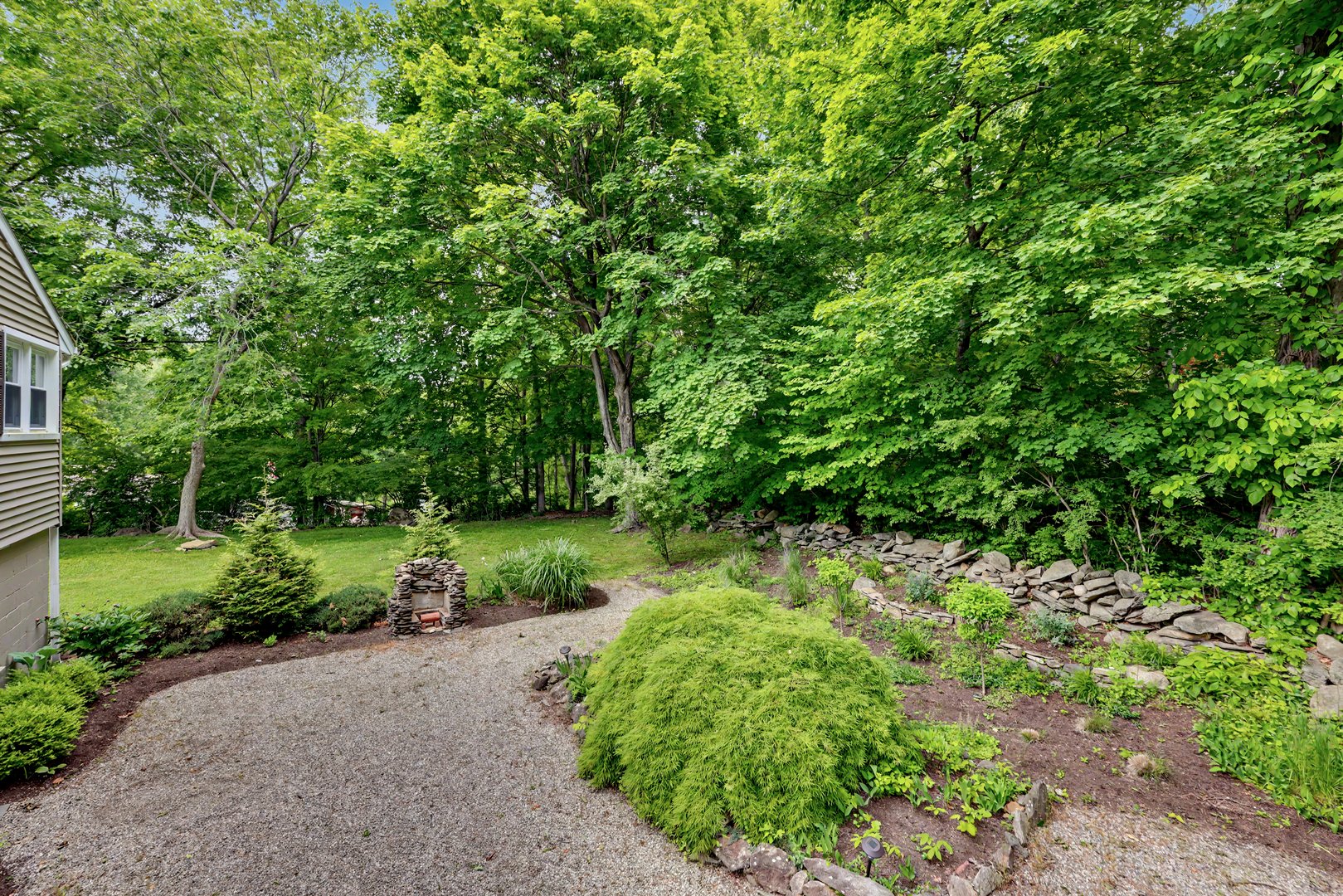 27 Apple Lane Photo 35
