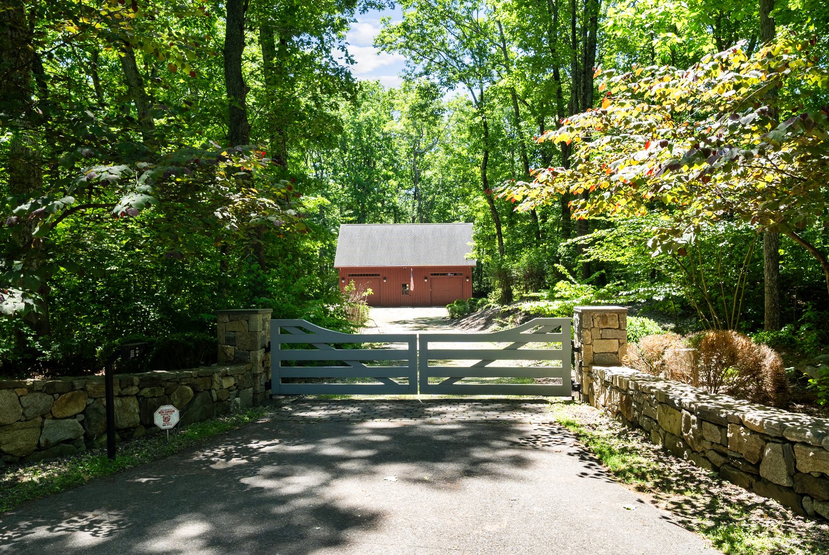 81 Lukes Wood Road Photo 35