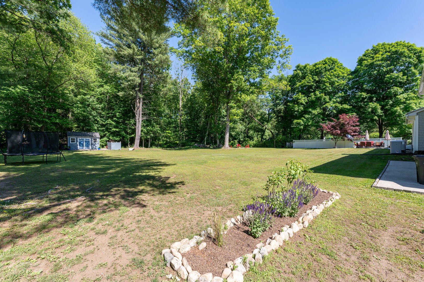 121 Thornwood Road Photo 25