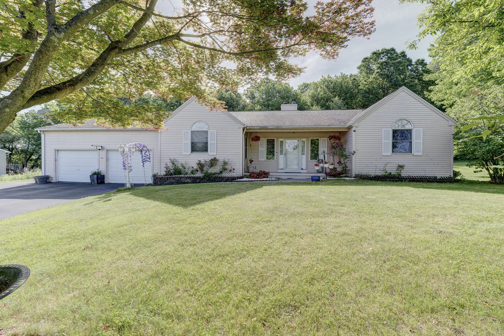 300 Hilltop Road Photo 1
