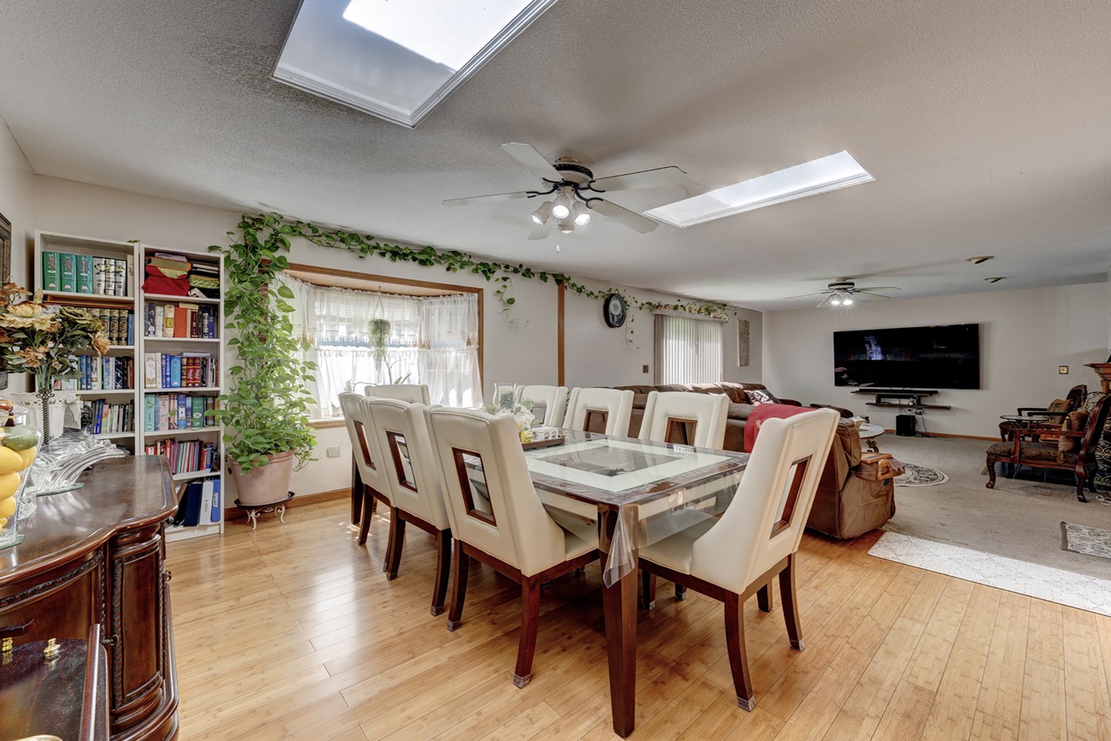 300 Hilltop Road Photo 11