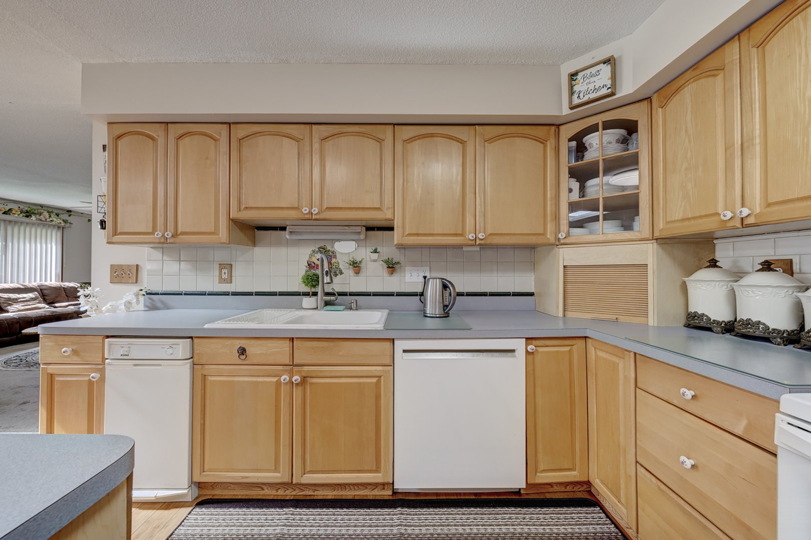 300 Hilltop Road Photo 19