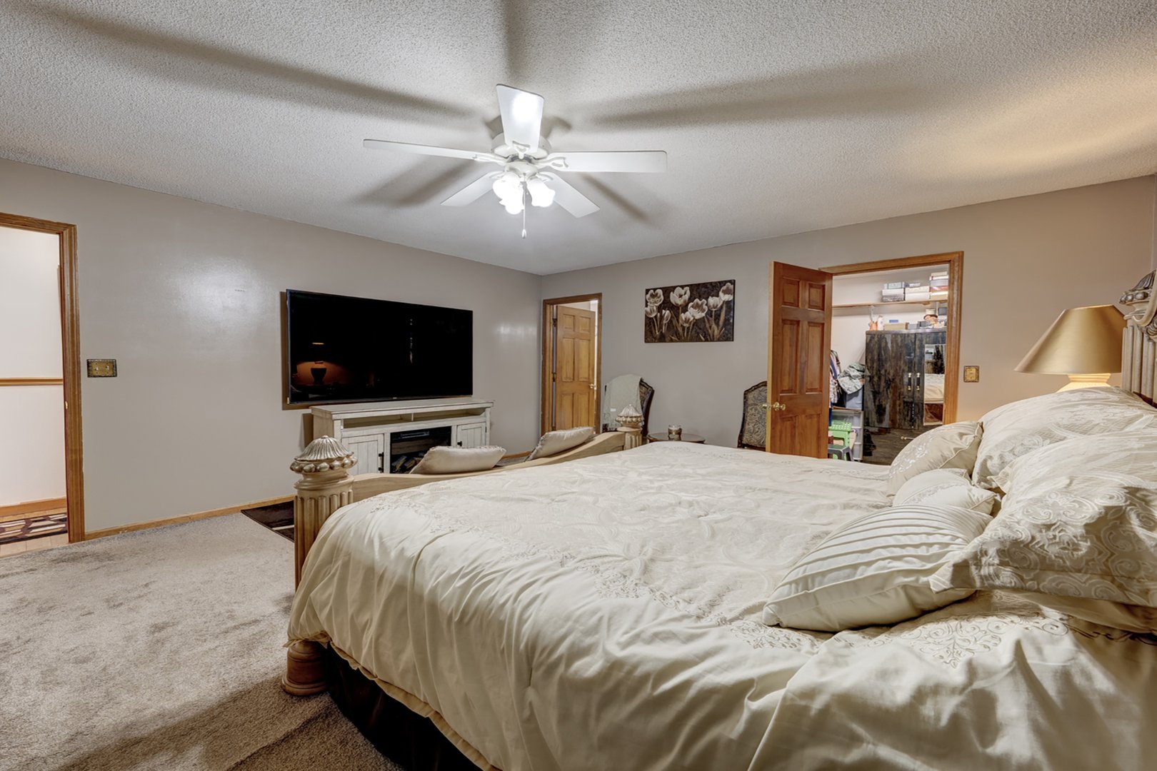 300 Hilltop Road Photo 23