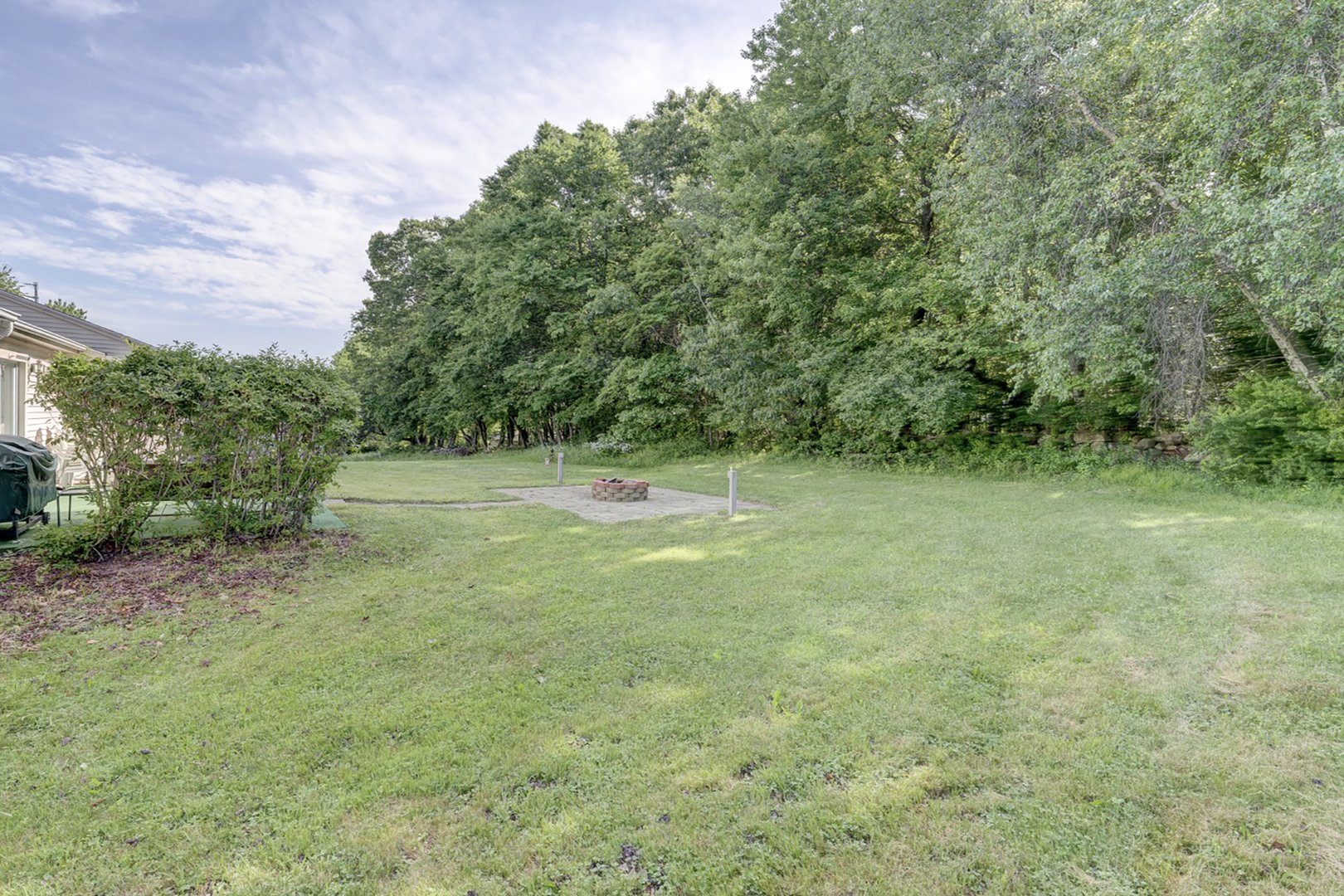 300 Hilltop Road Photo 37