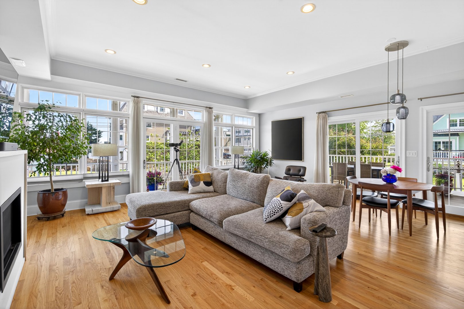 284 Shore Drive Photo 4