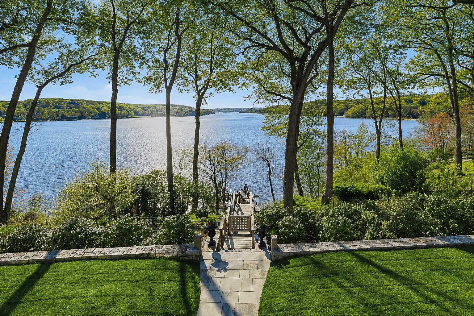 77 Joshua Lane Photo 3