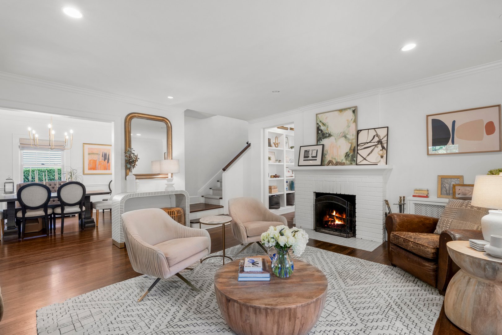 230 Rockingstone Avenue Photo 4