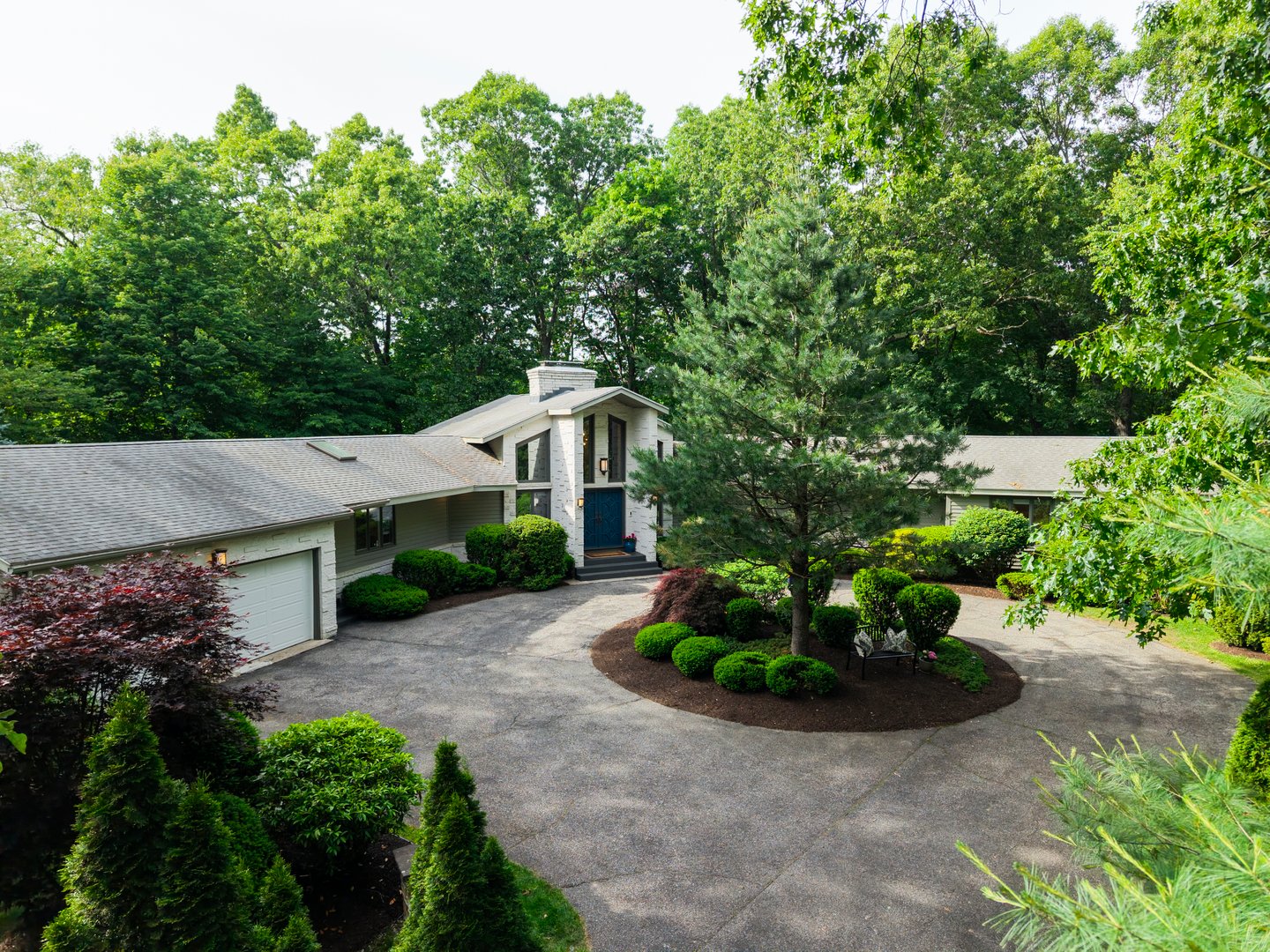 550 Wolf Swamp Road Photo 1