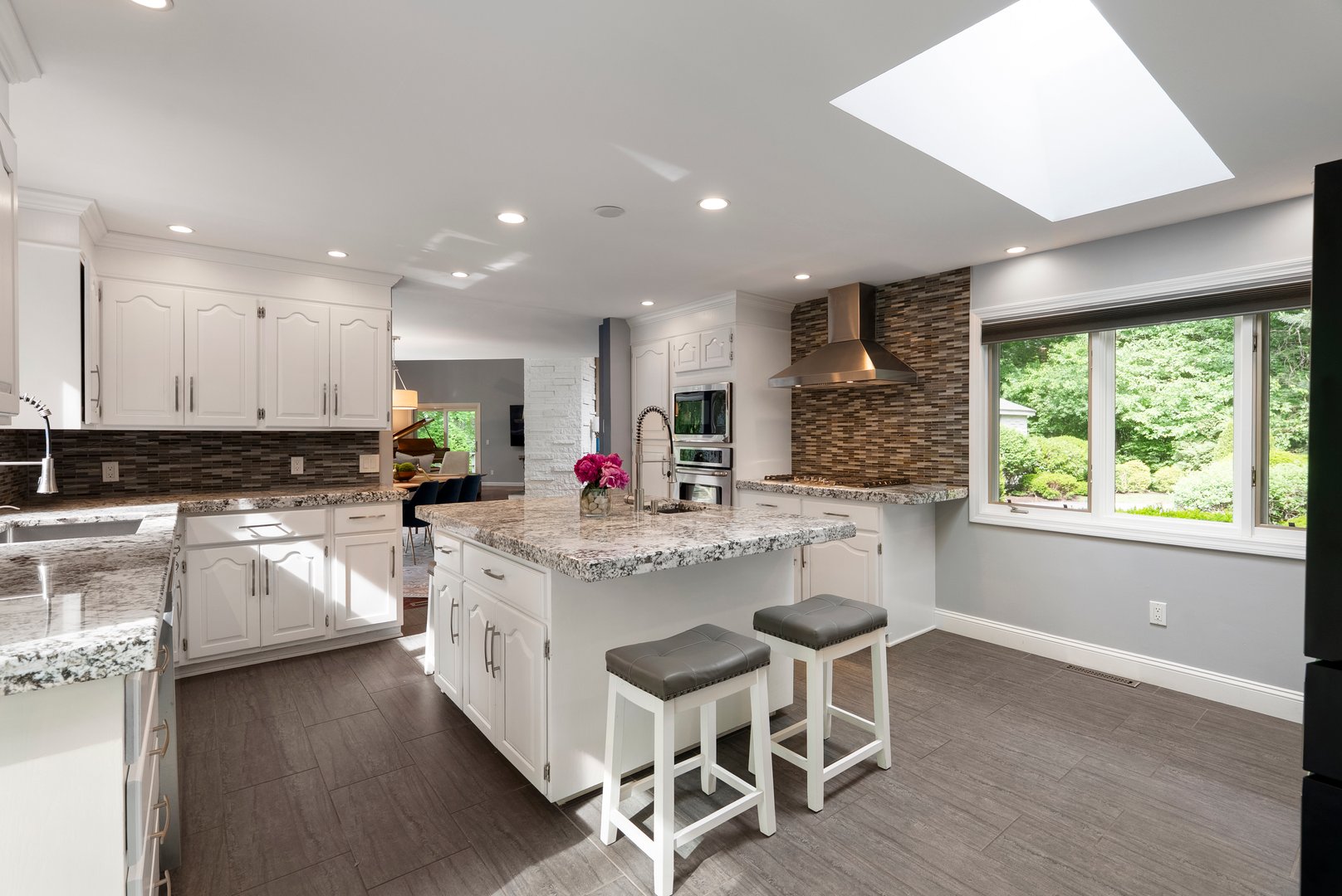 550 Wolf Swamp Road Photo 19
